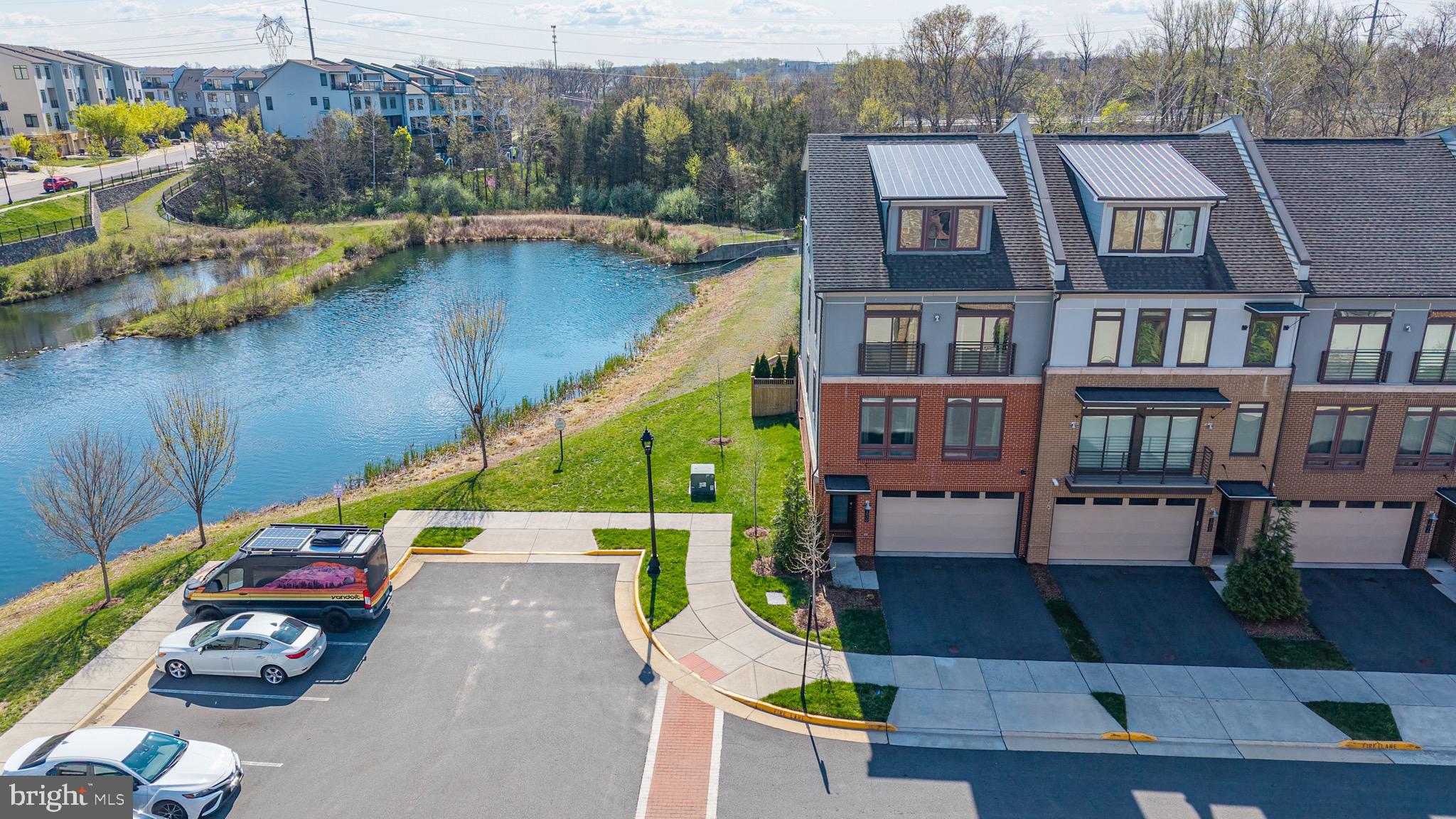 1800 BLUE MARBLE TERRACE SE