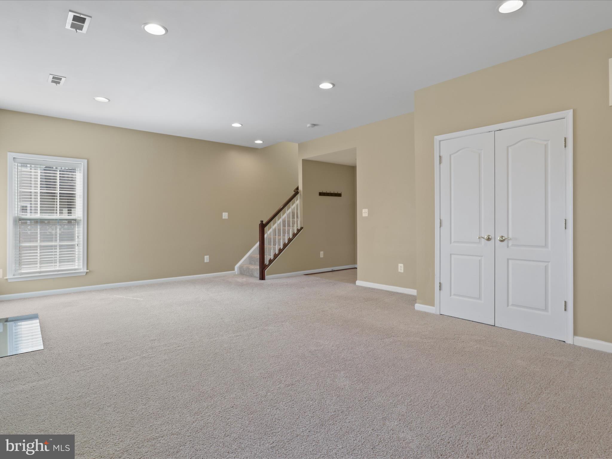 BROADLANDS - Residential Lease