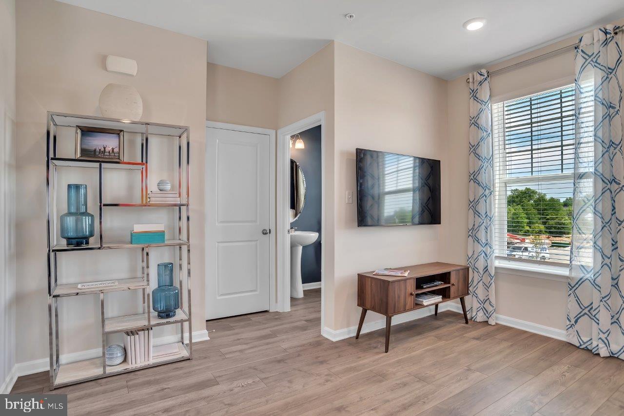 WOODMORE OVERLOOK - Residential