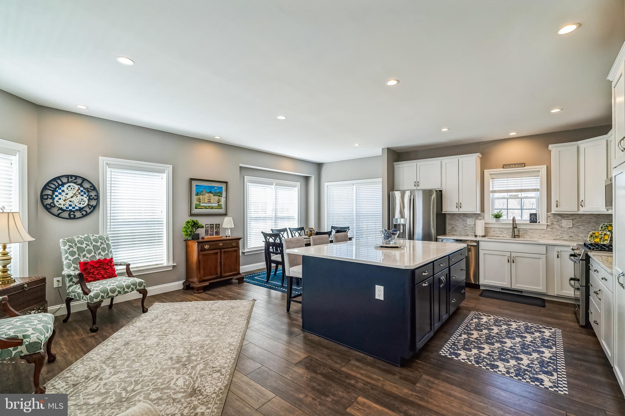 425 AZALEA DRIVE