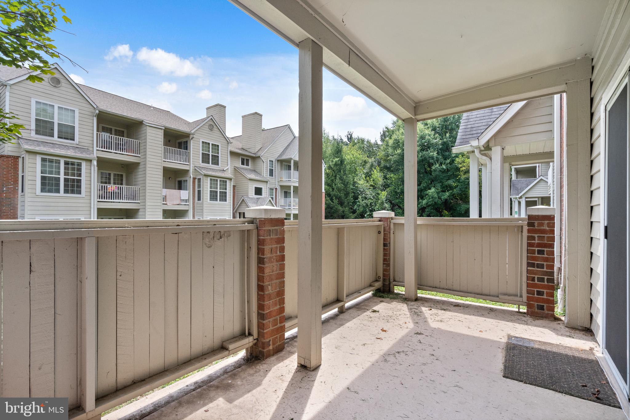 PENDERBROOK SQUARE CONDOMINIUMS - Residential