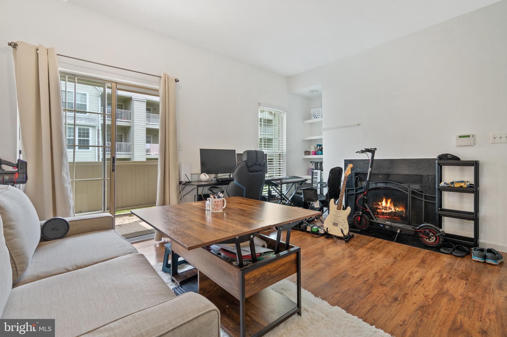 PENDERBROOK SQUARE CONDOMINIUMS - Residential