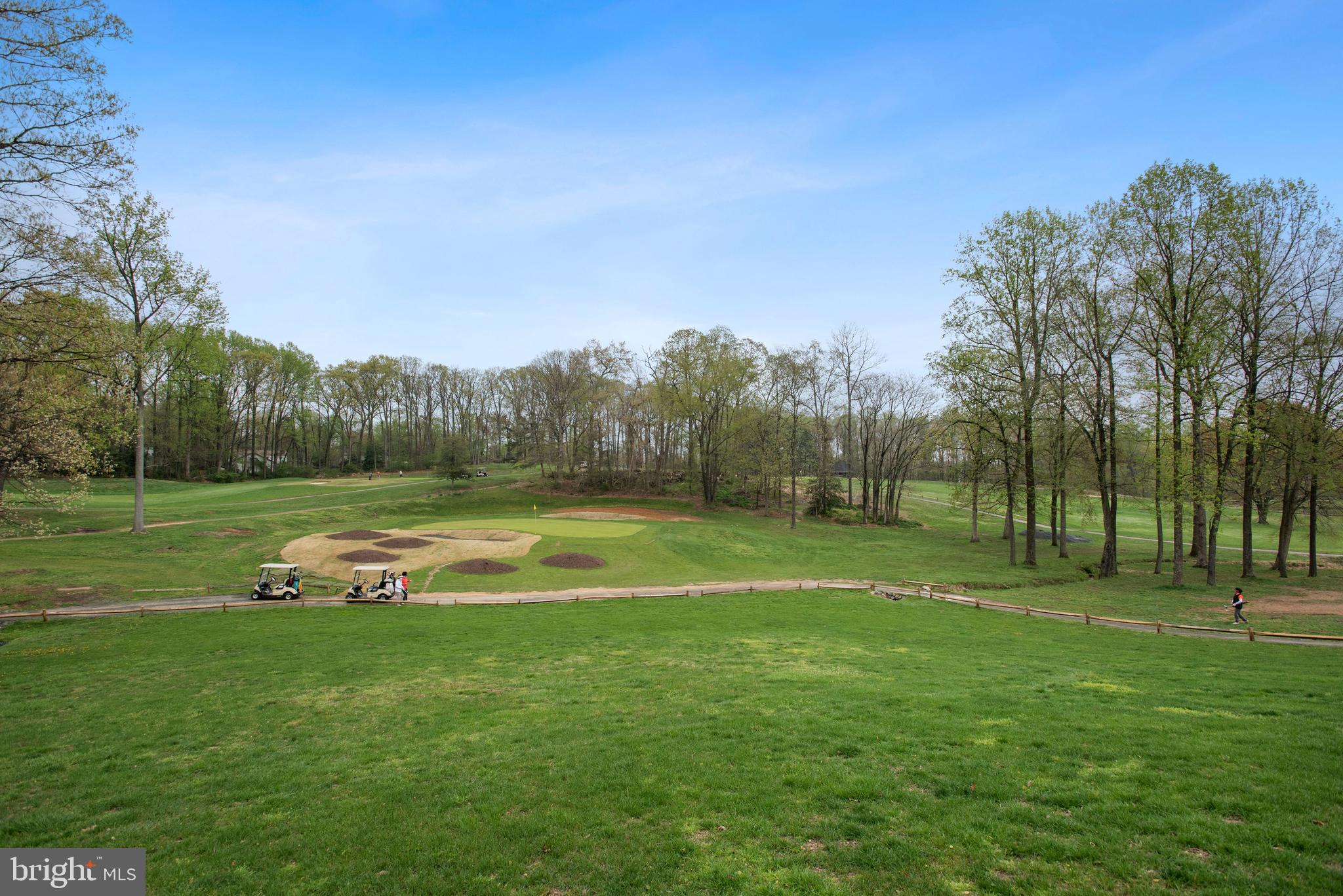 PENDERBROOK SQUARE CONDOMINIUMS - Residential