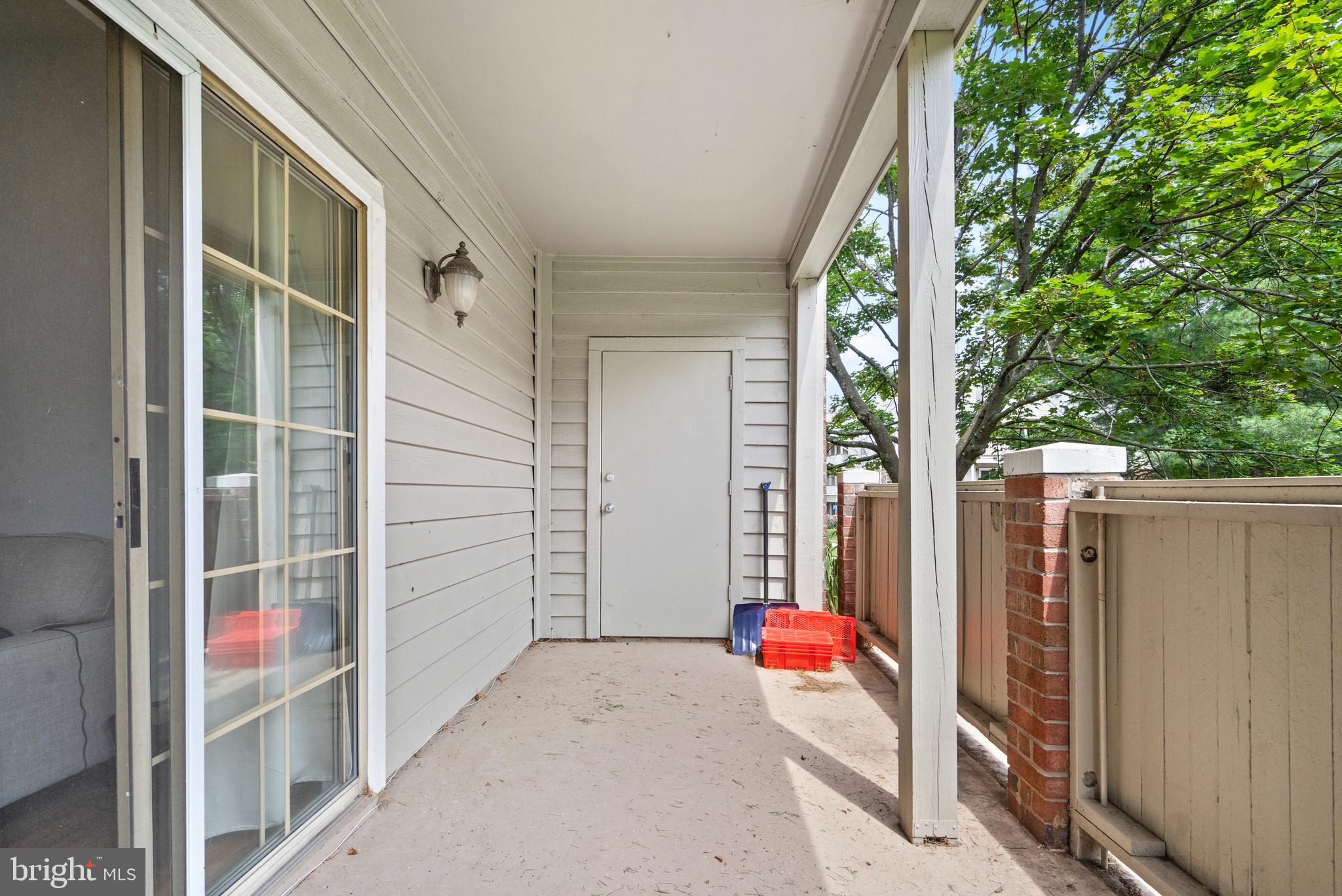 PENDERBROOK SQUARE CONDOMINIUMS - Residential