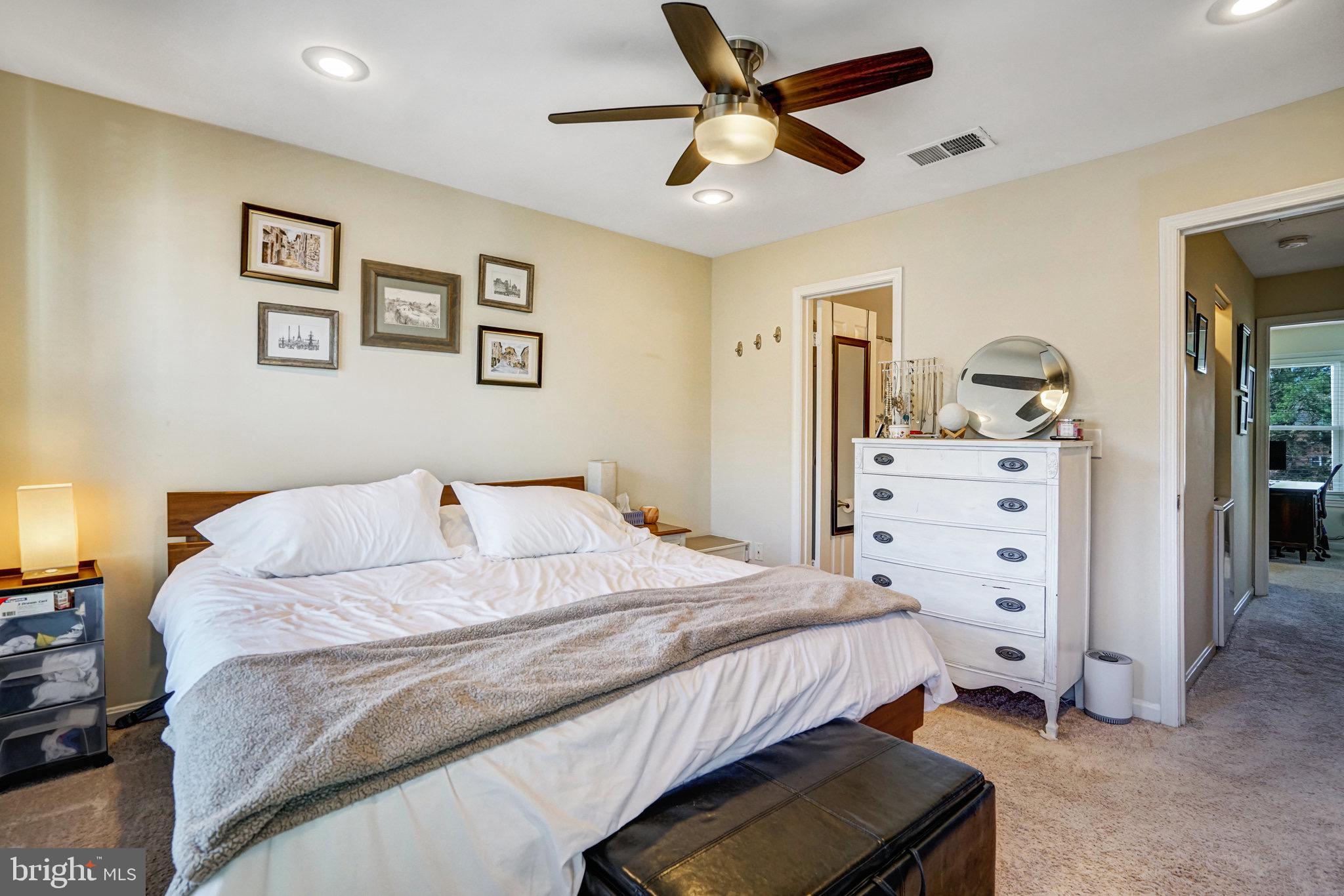 ST ANDREWS SQUARE - Residential