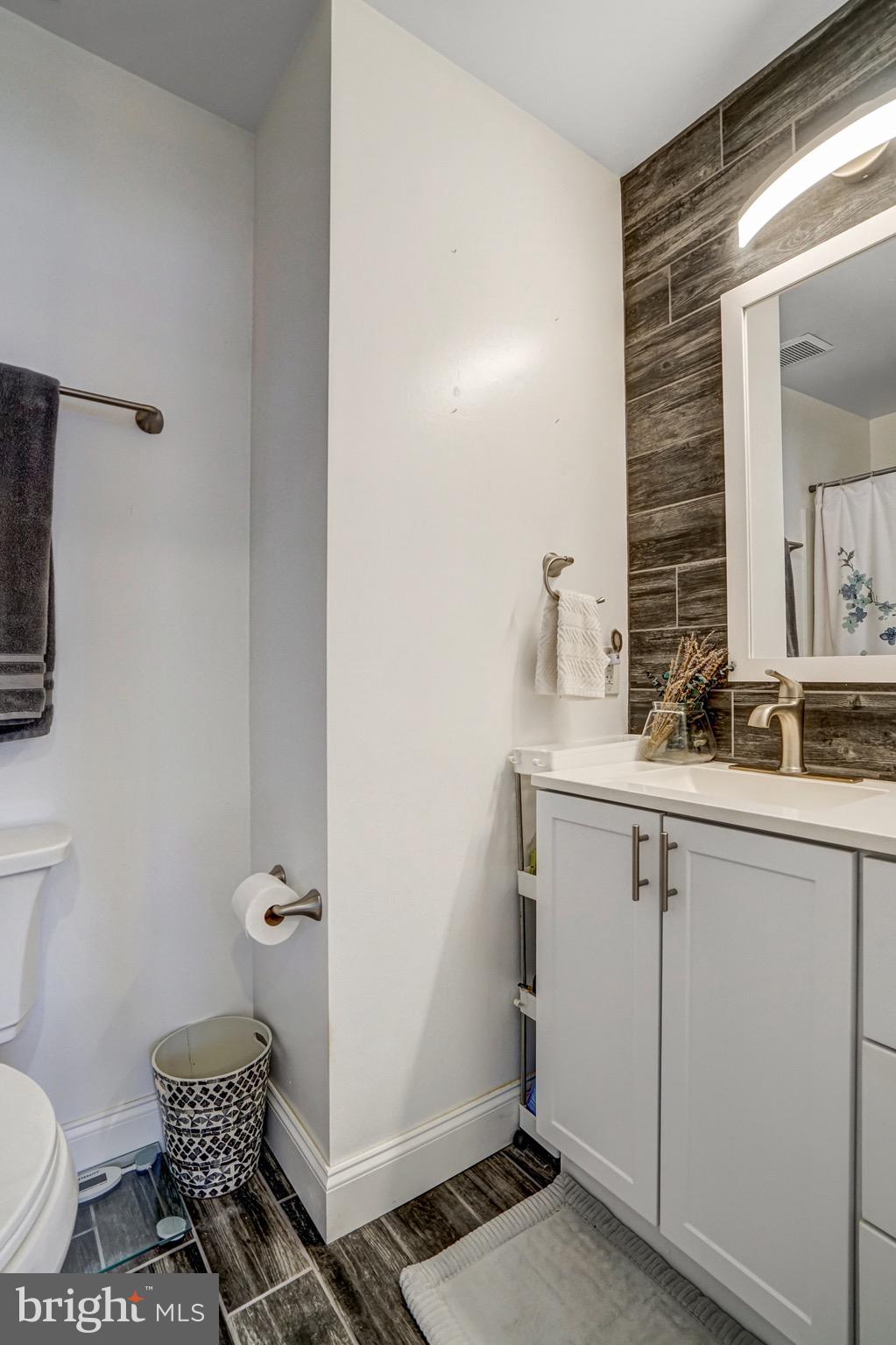 ST ANDREWS SQUARE - Residential