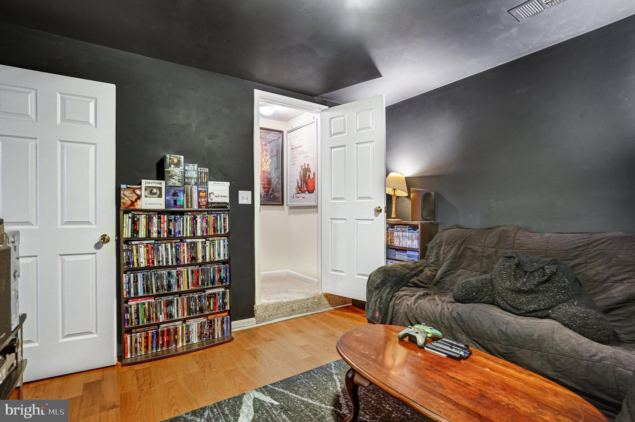 ST ANDREWS SQUARE - Residential