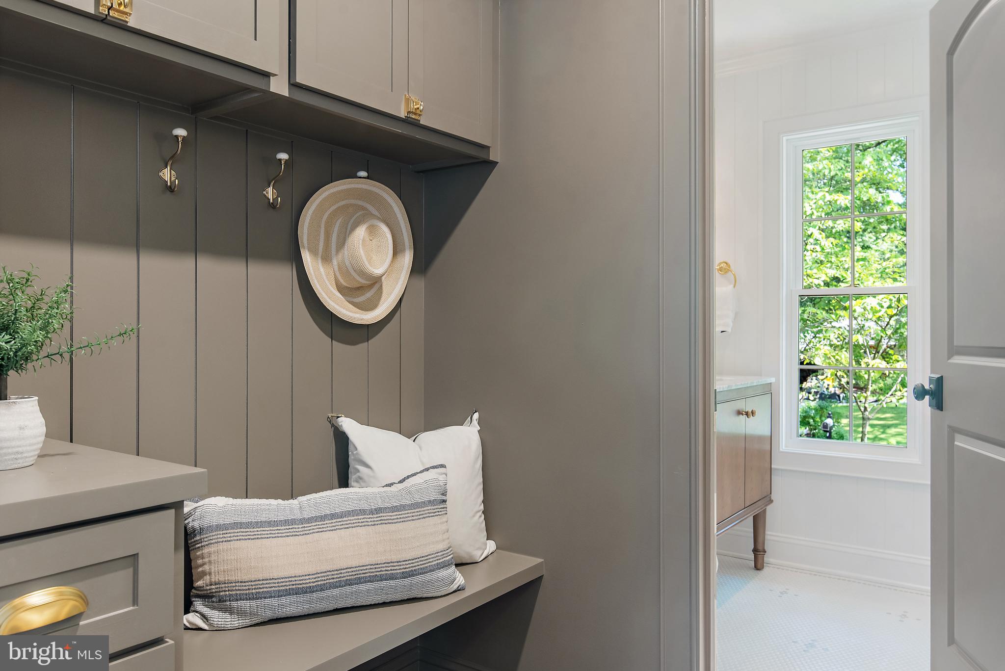 ANCHORAGE - Residential