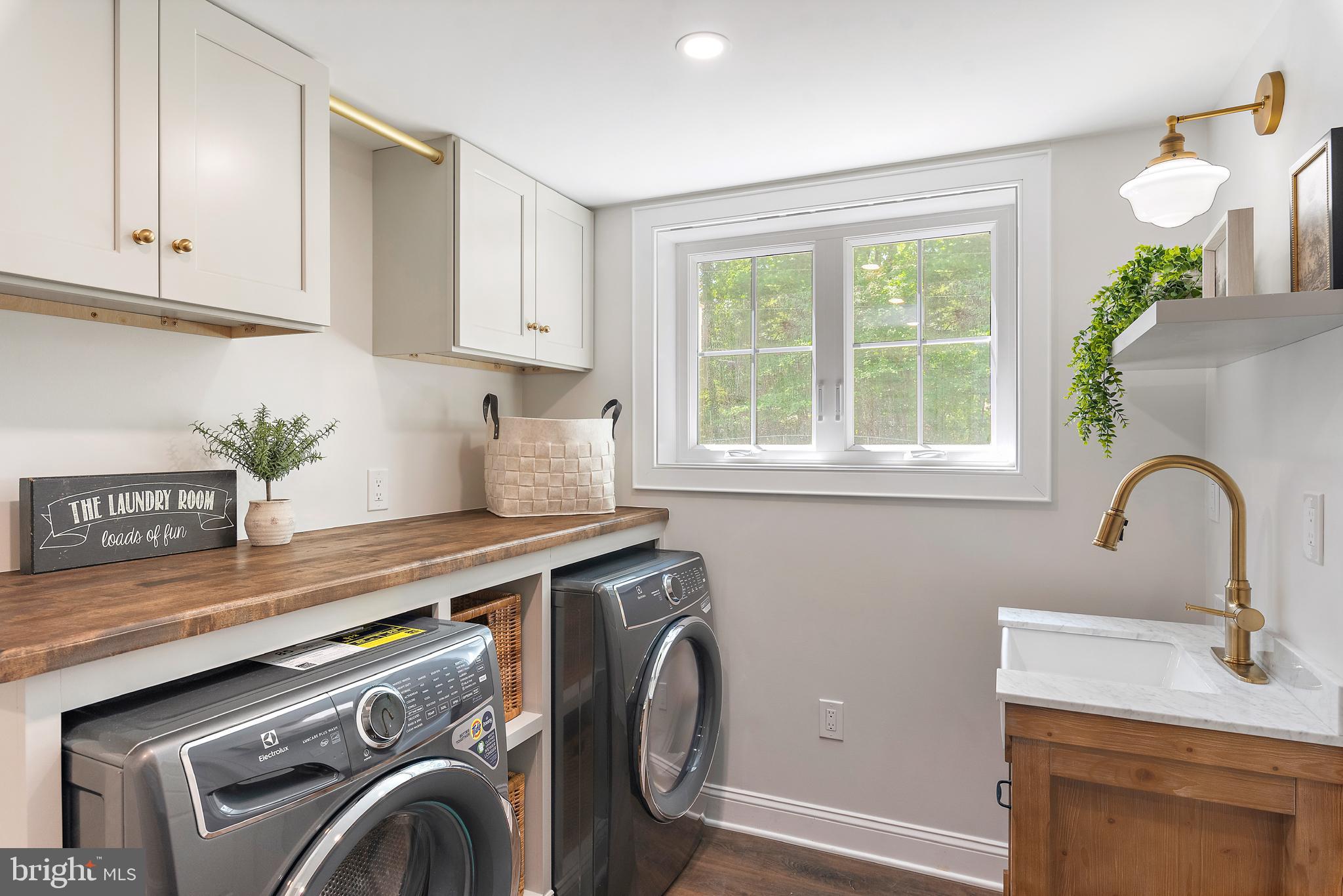 ANCHORAGE - Residential