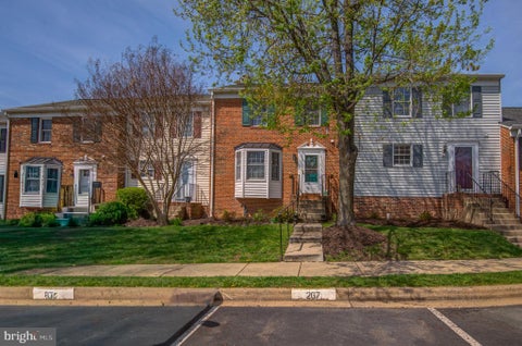 Townhouse For Sale - 267 Fairfield Drive<br/> WARRENTON, VA 20186