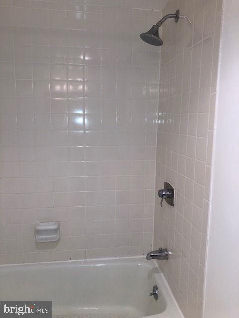 TOWER VILLAS - Residential Lease