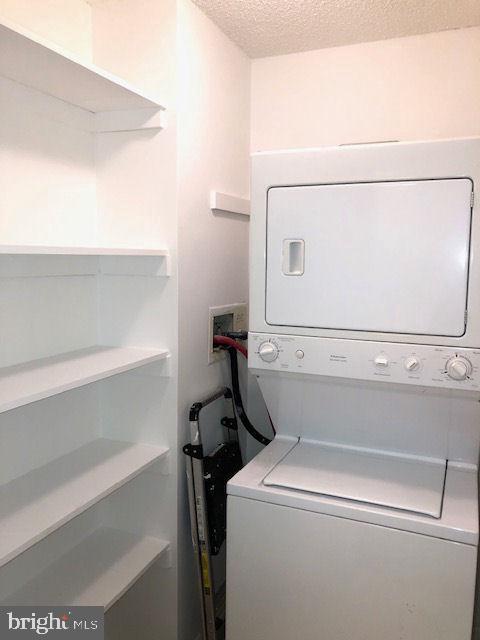 TOWER VILLAS - Residential Lease