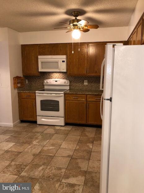 TOWER VILLAS - Residential Lease