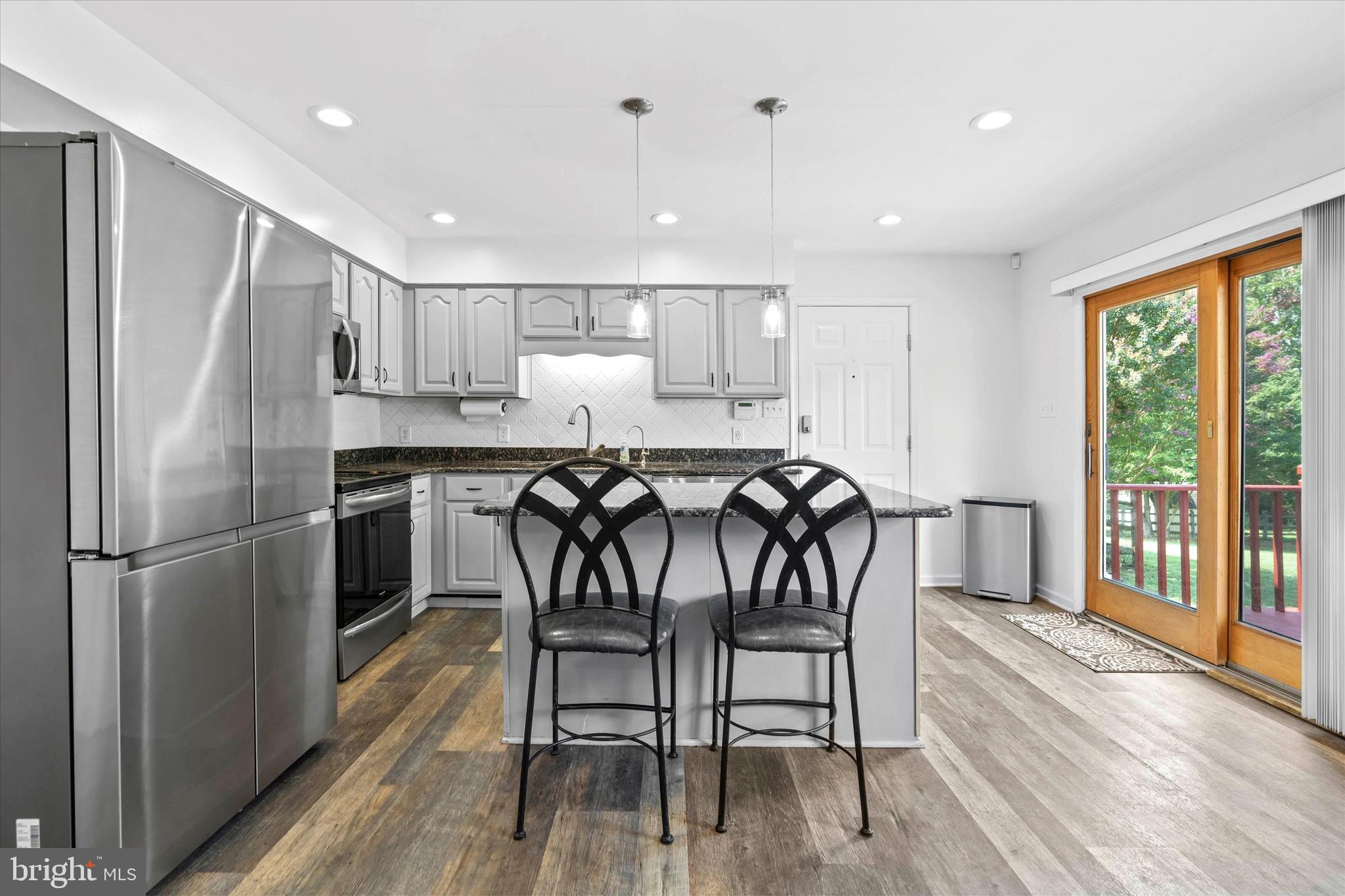 CHIPPENDALE - Residential