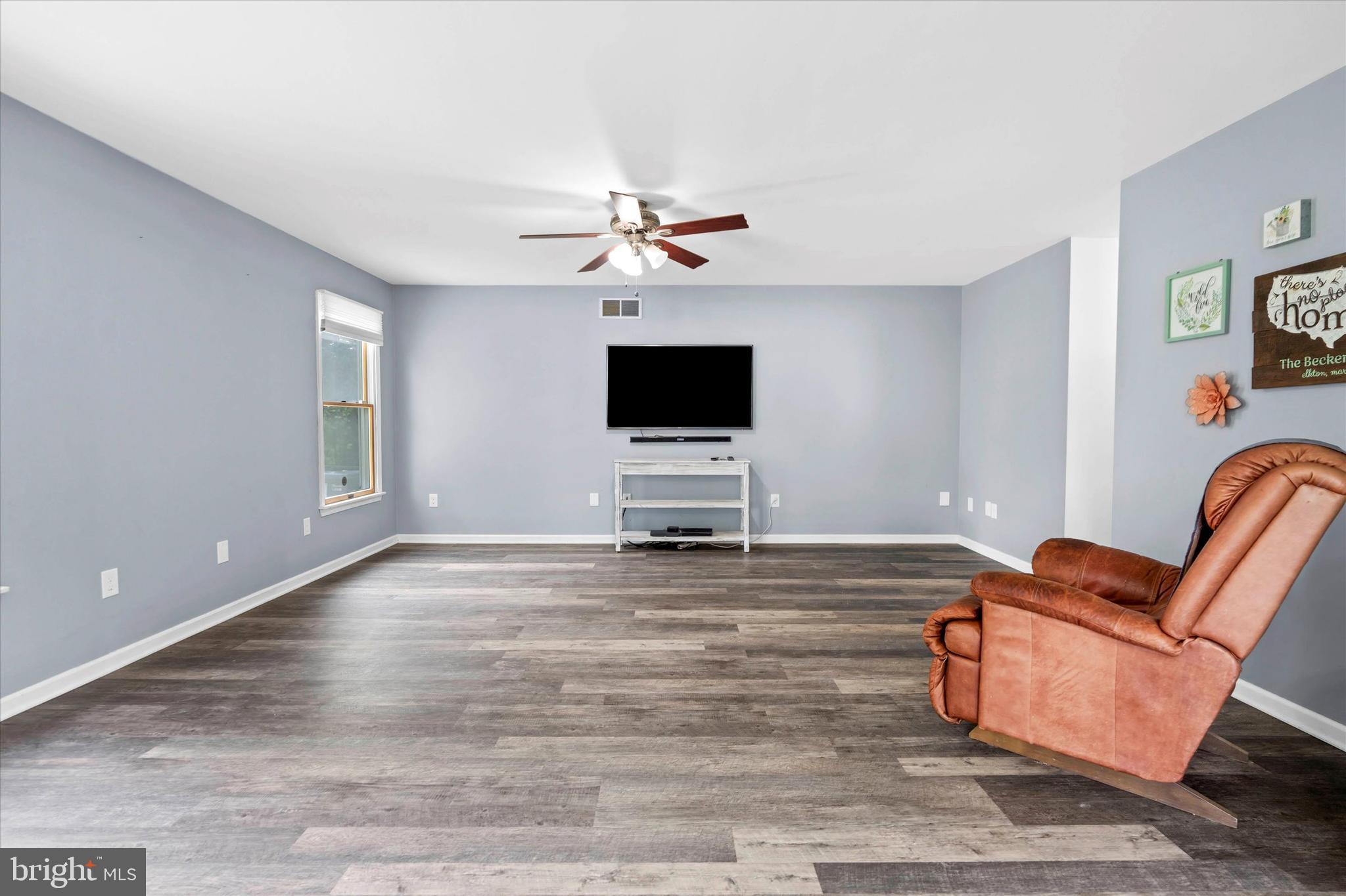 CHIPPENDALE - Residential