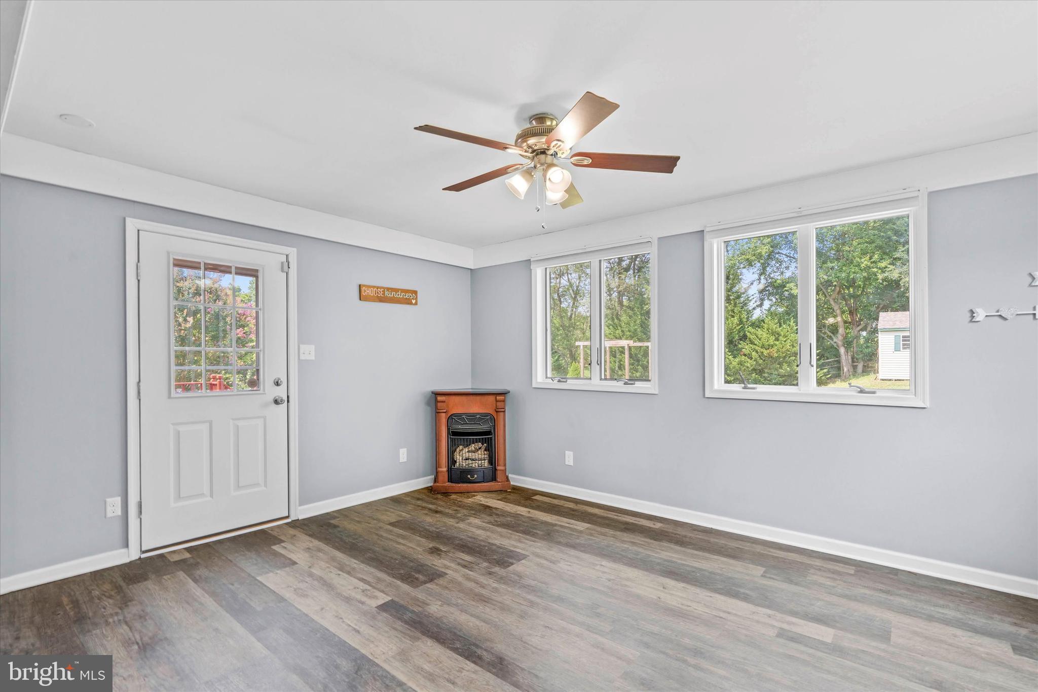 CHIPPENDALE - Residential