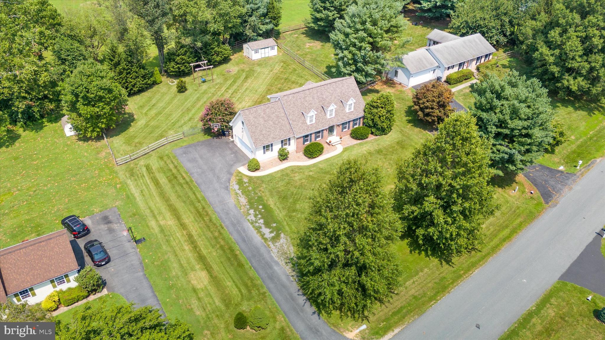 CHIPPENDALE - Residential