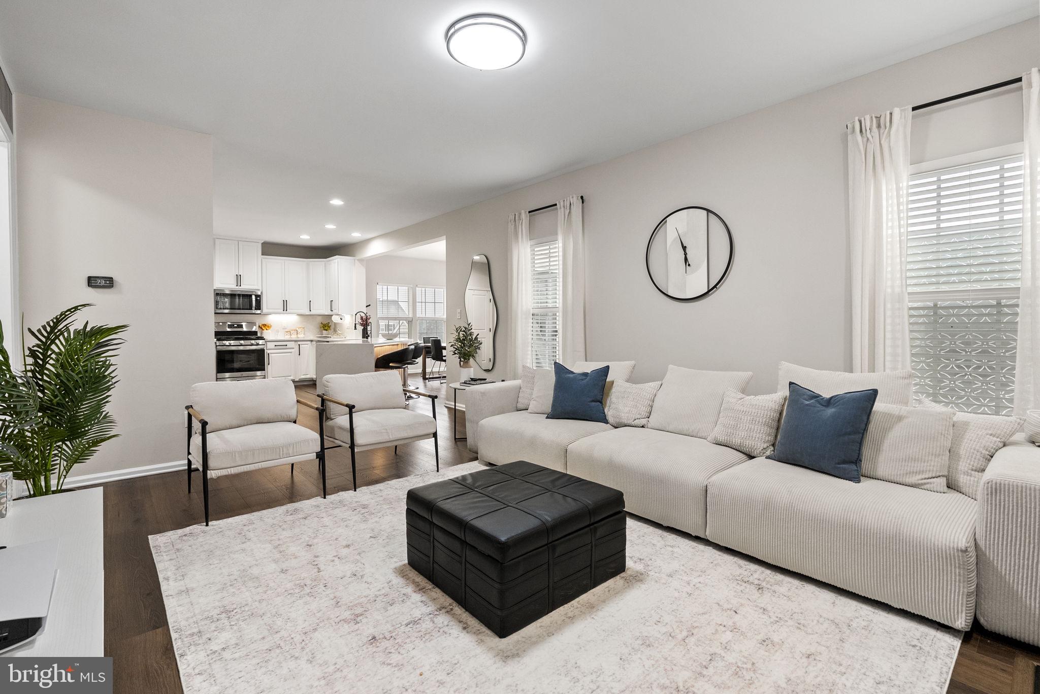 WASHINGTON SQUARE - Residential