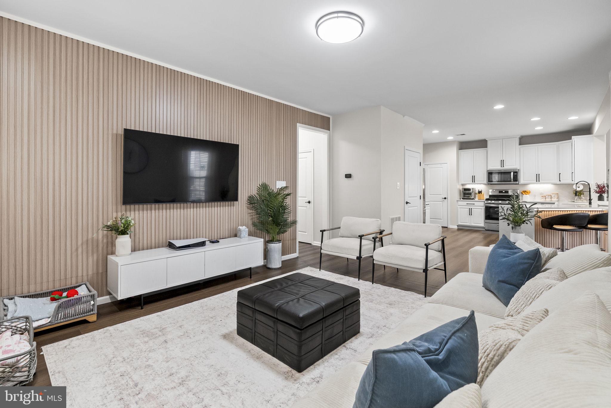 WASHINGTON SQUARE - Residential