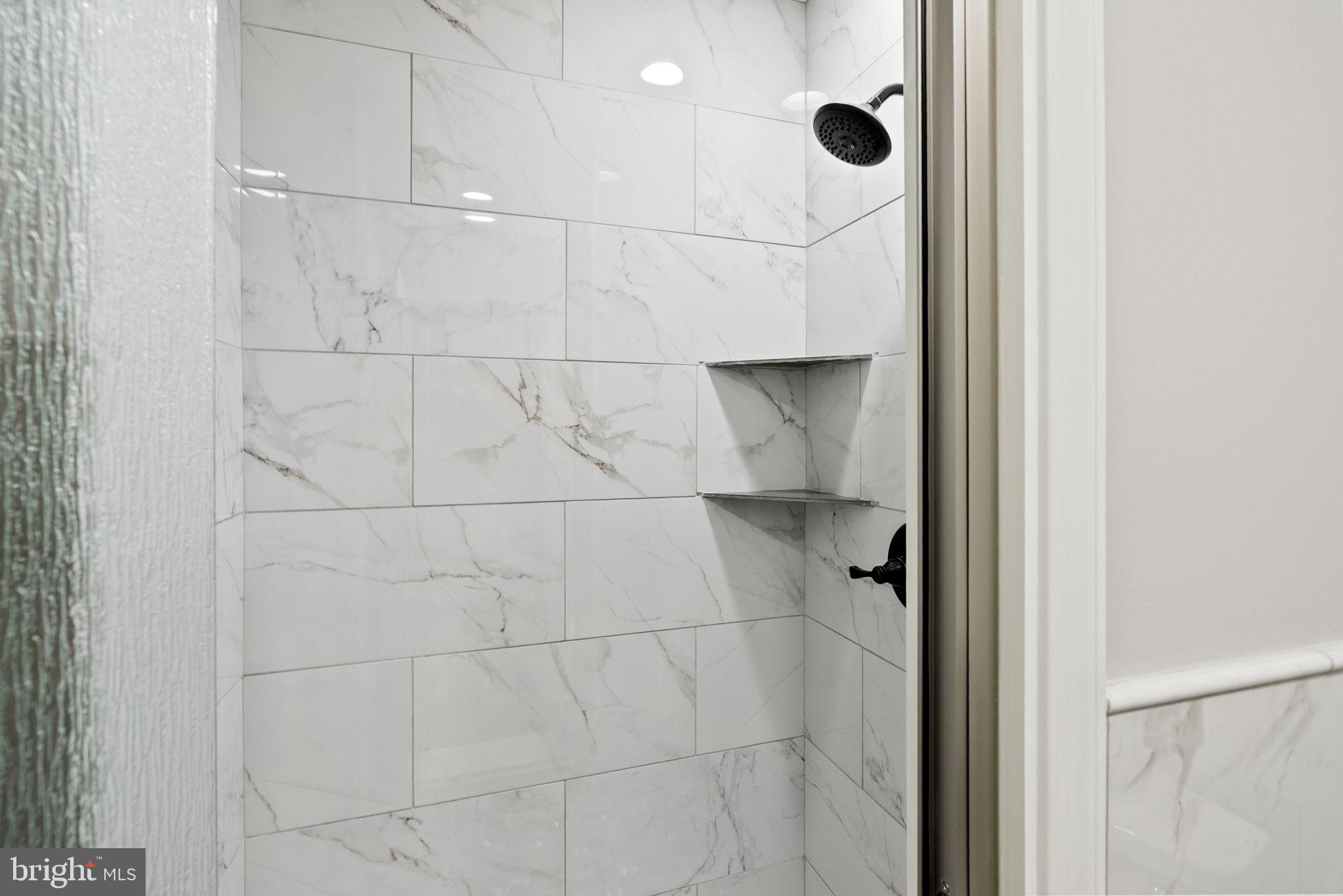 WASHINGTON SQUARE - Residential