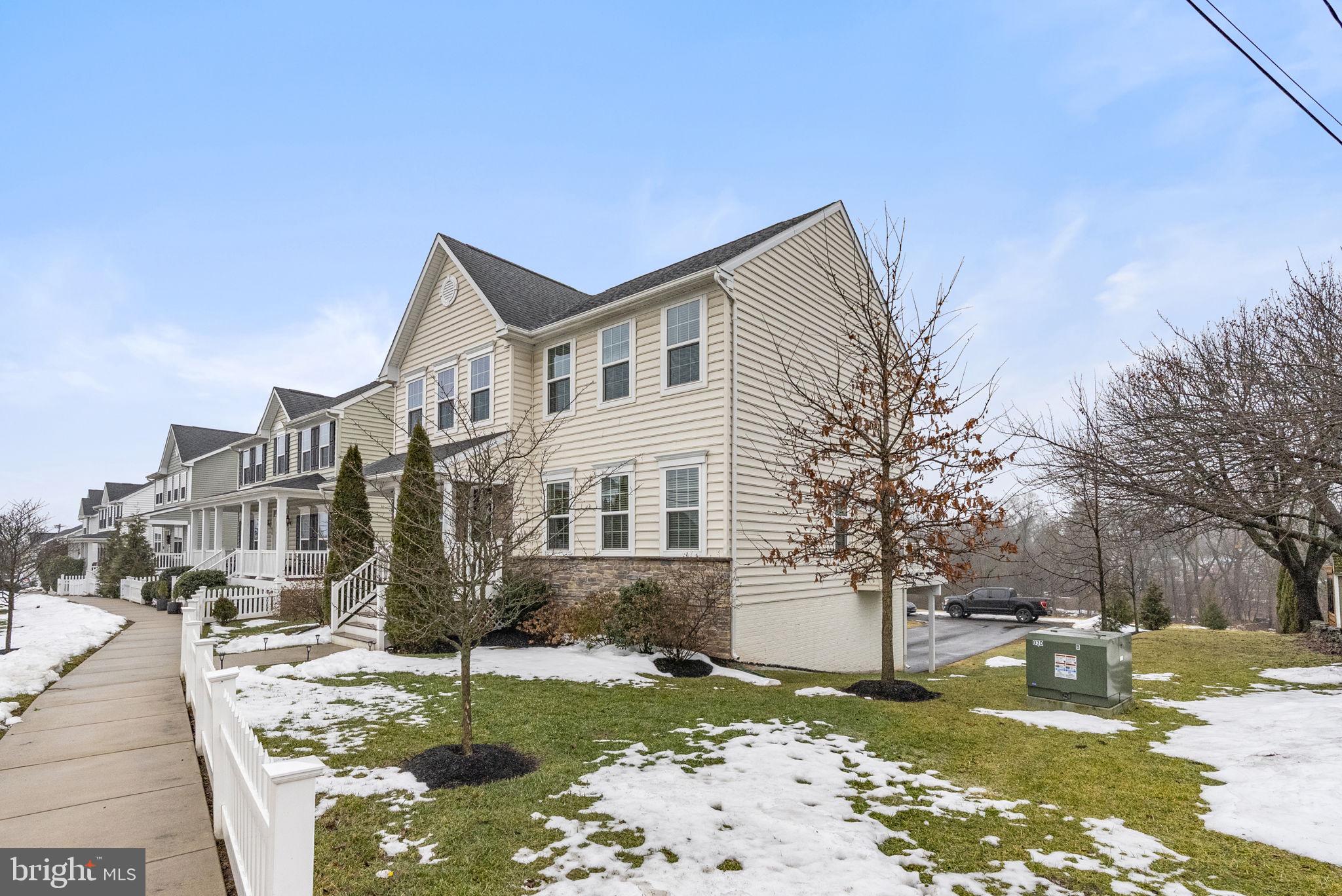 WASHINGTON SQUARE - Residential