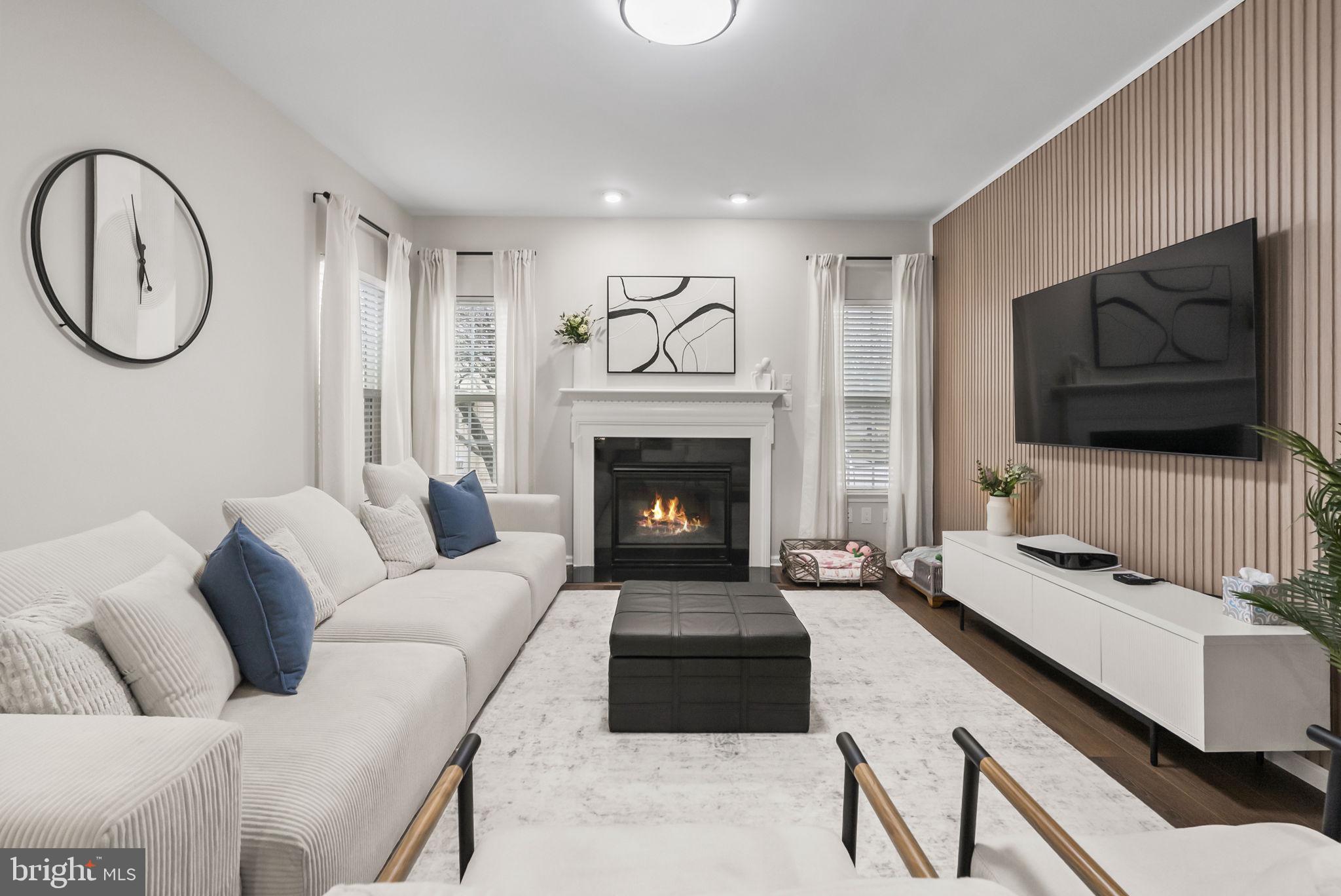 WASHINGTON SQUARE - Residential