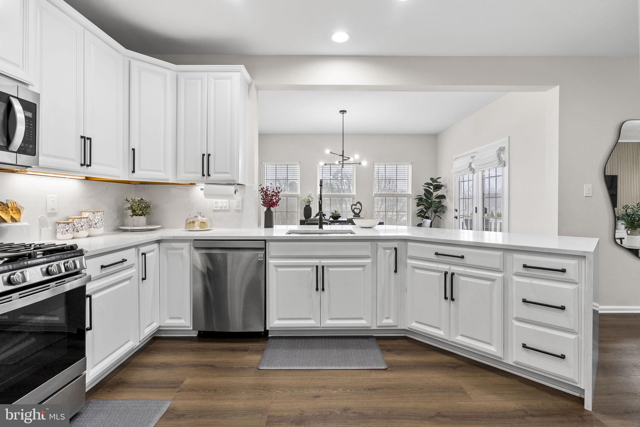 WASHINGTON SQUARE - Residential