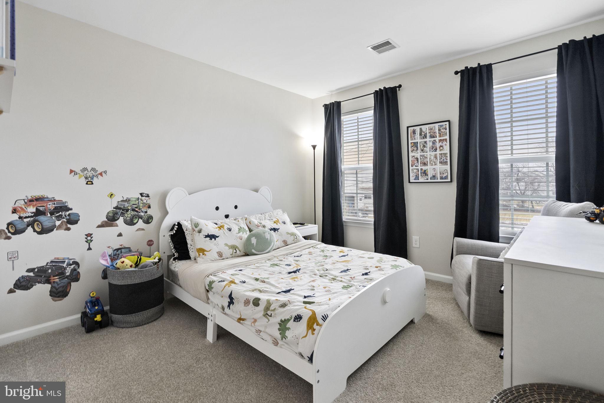 WASHINGTON SQUARE - Residential