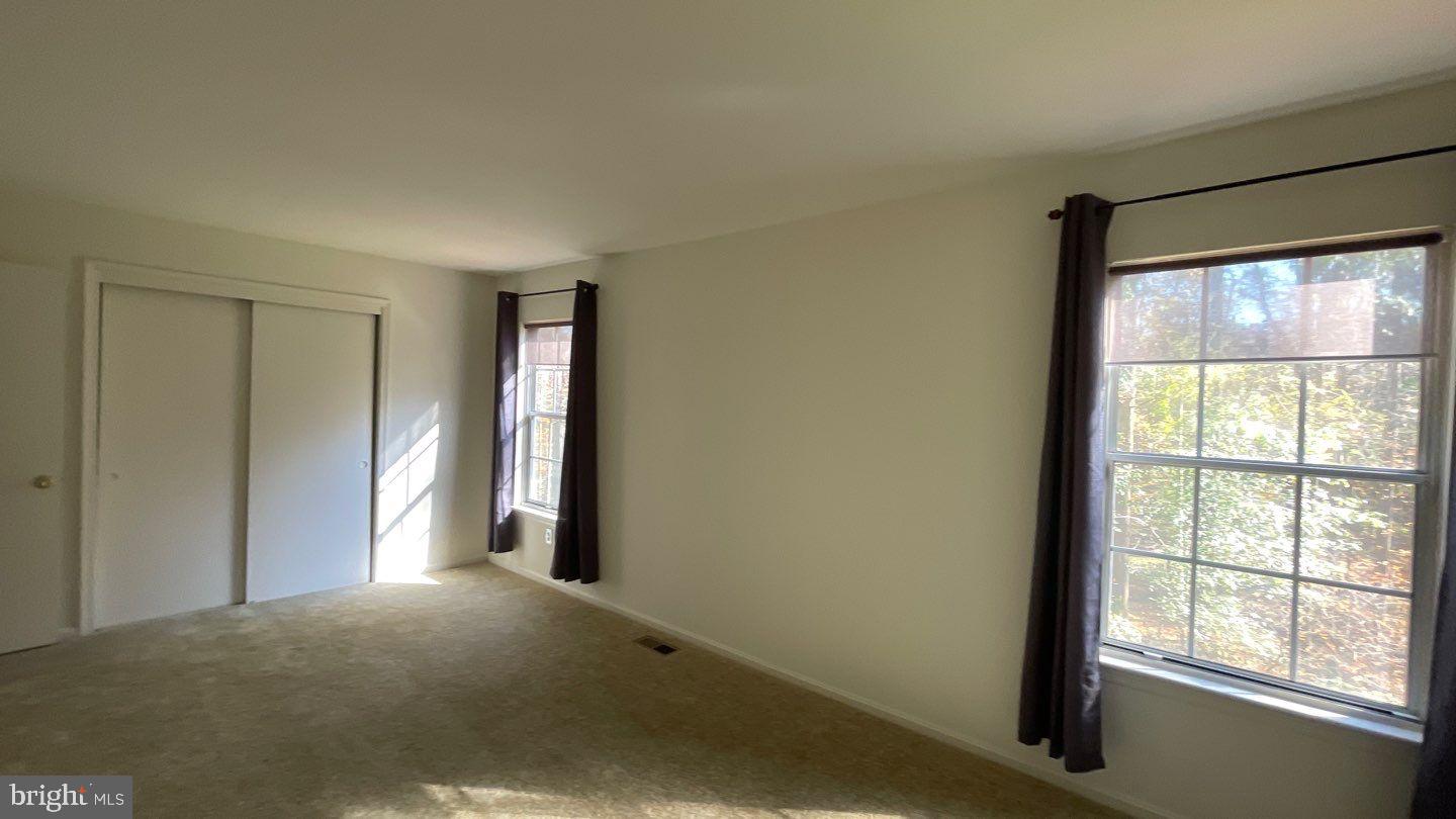 CLARY'S FOREST - Residential Lease