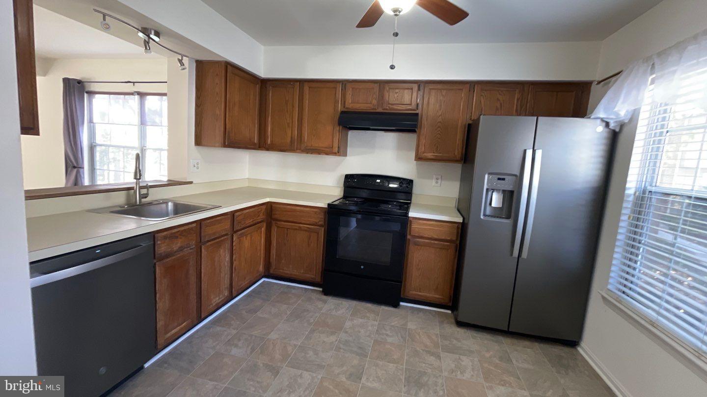 CLARY'S FOREST - Residential Lease