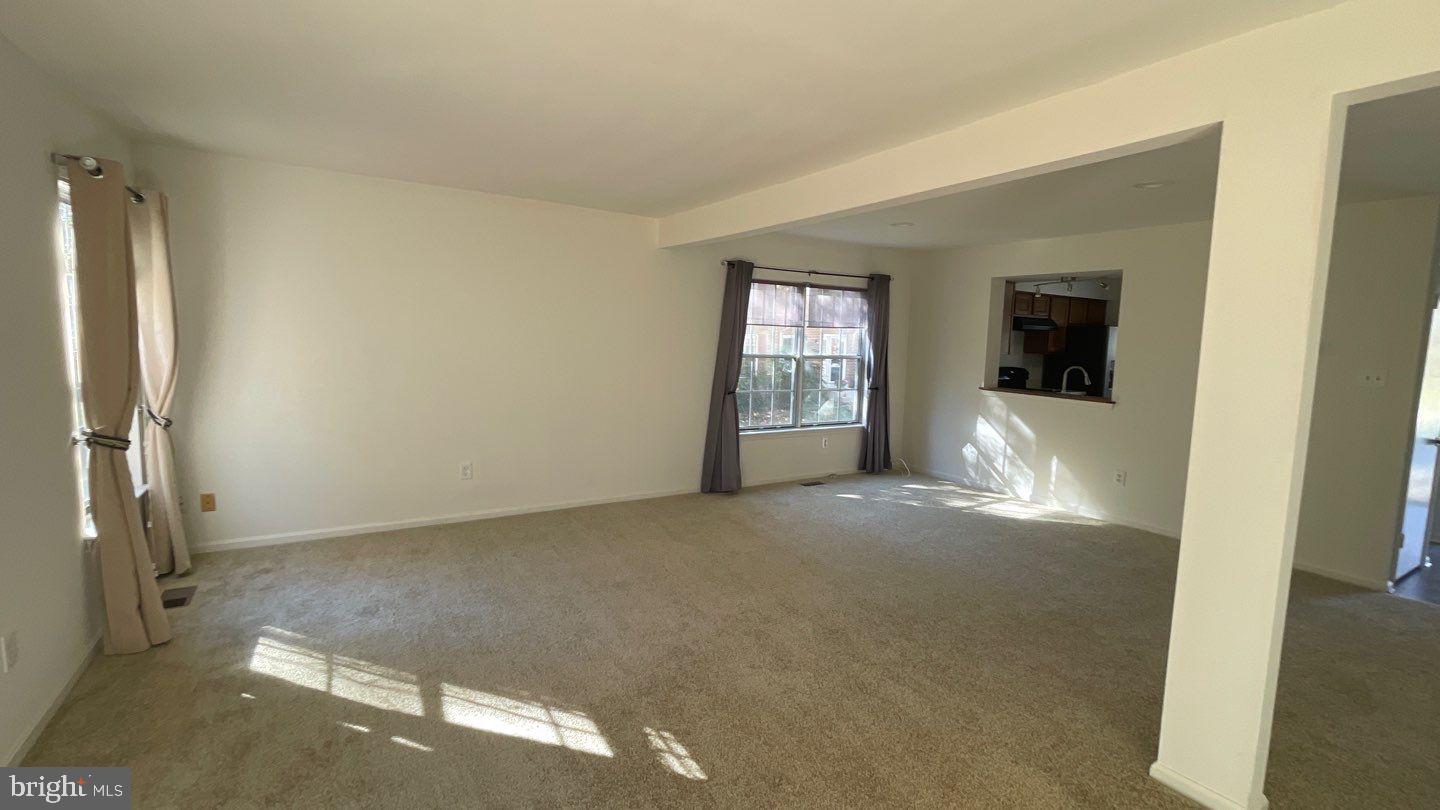 CLARY'S FOREST - Residential Lease