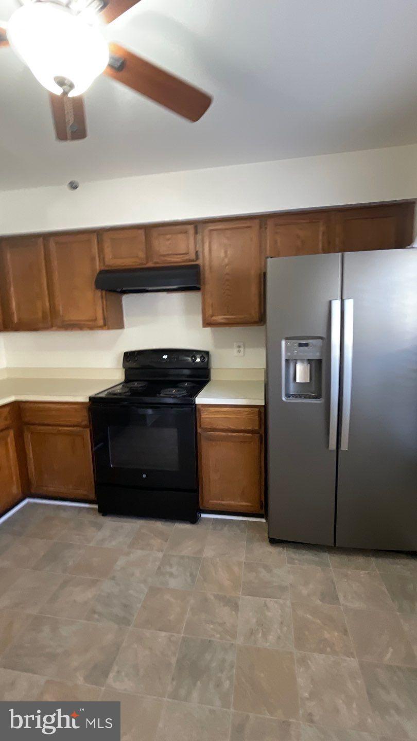 CLARY'S FOREST - Residential Lease