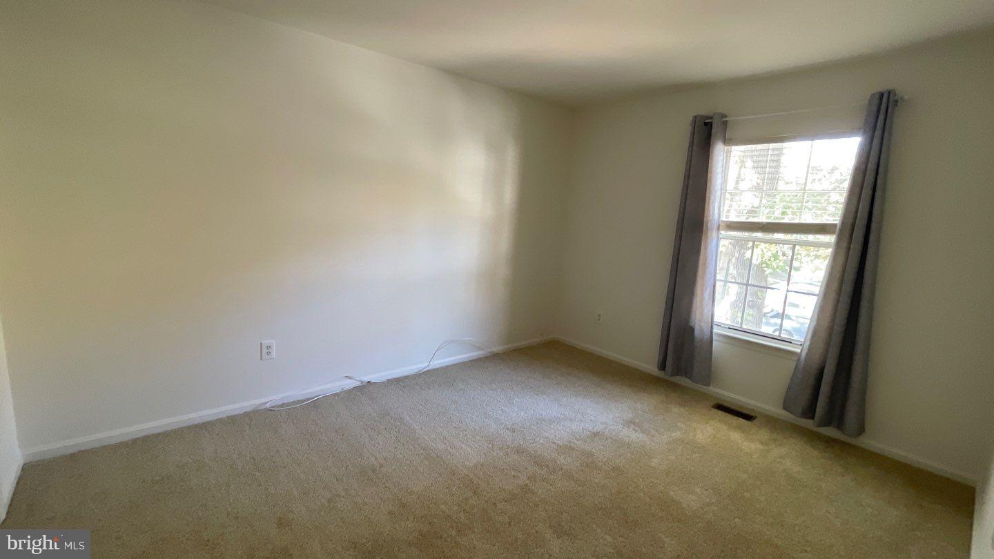 CLARY'S FOREST - Residential Lease