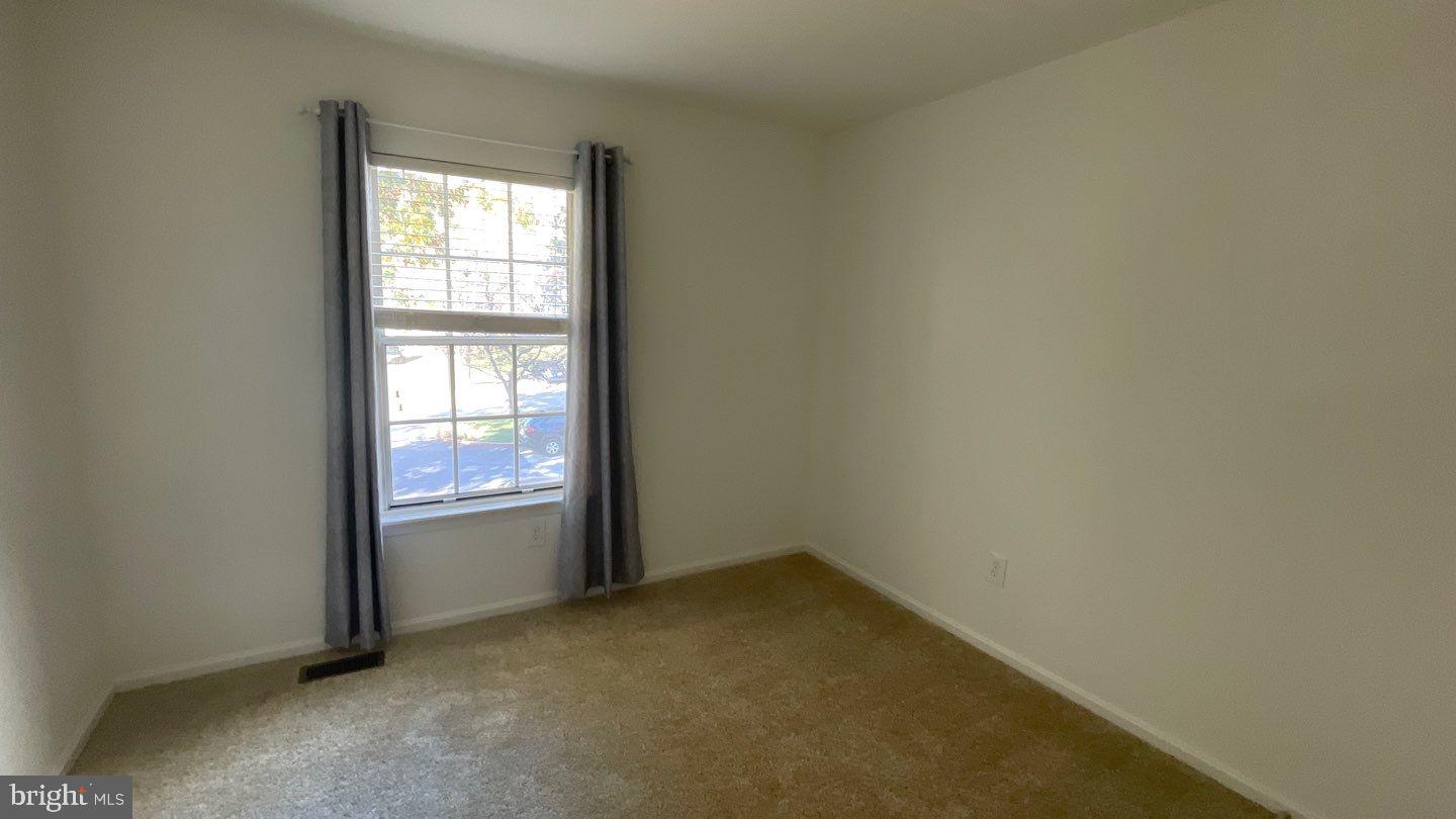 CLARY'S FOREST - Residential Lease