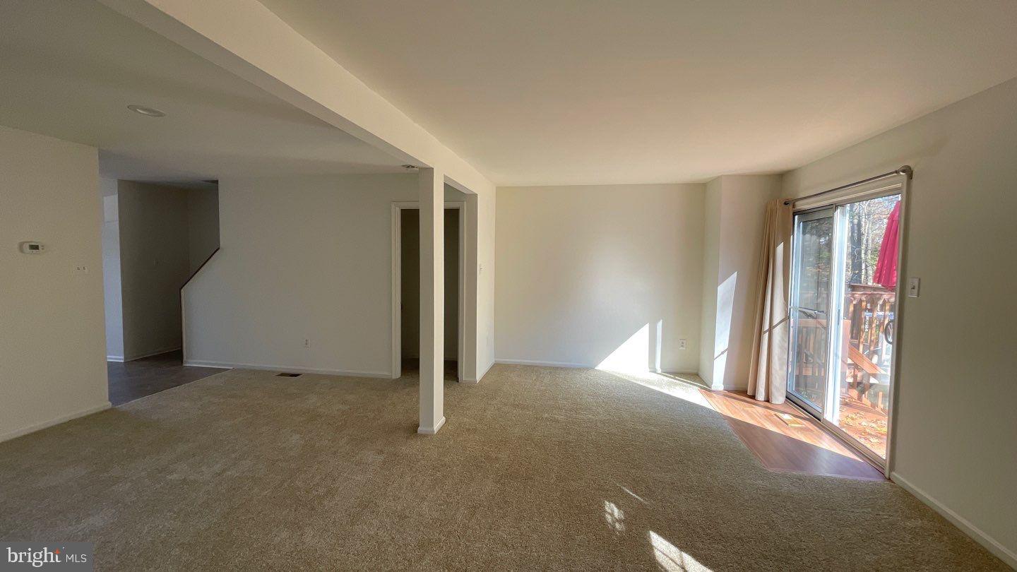 CLARY'S FOREST - Residential Lease