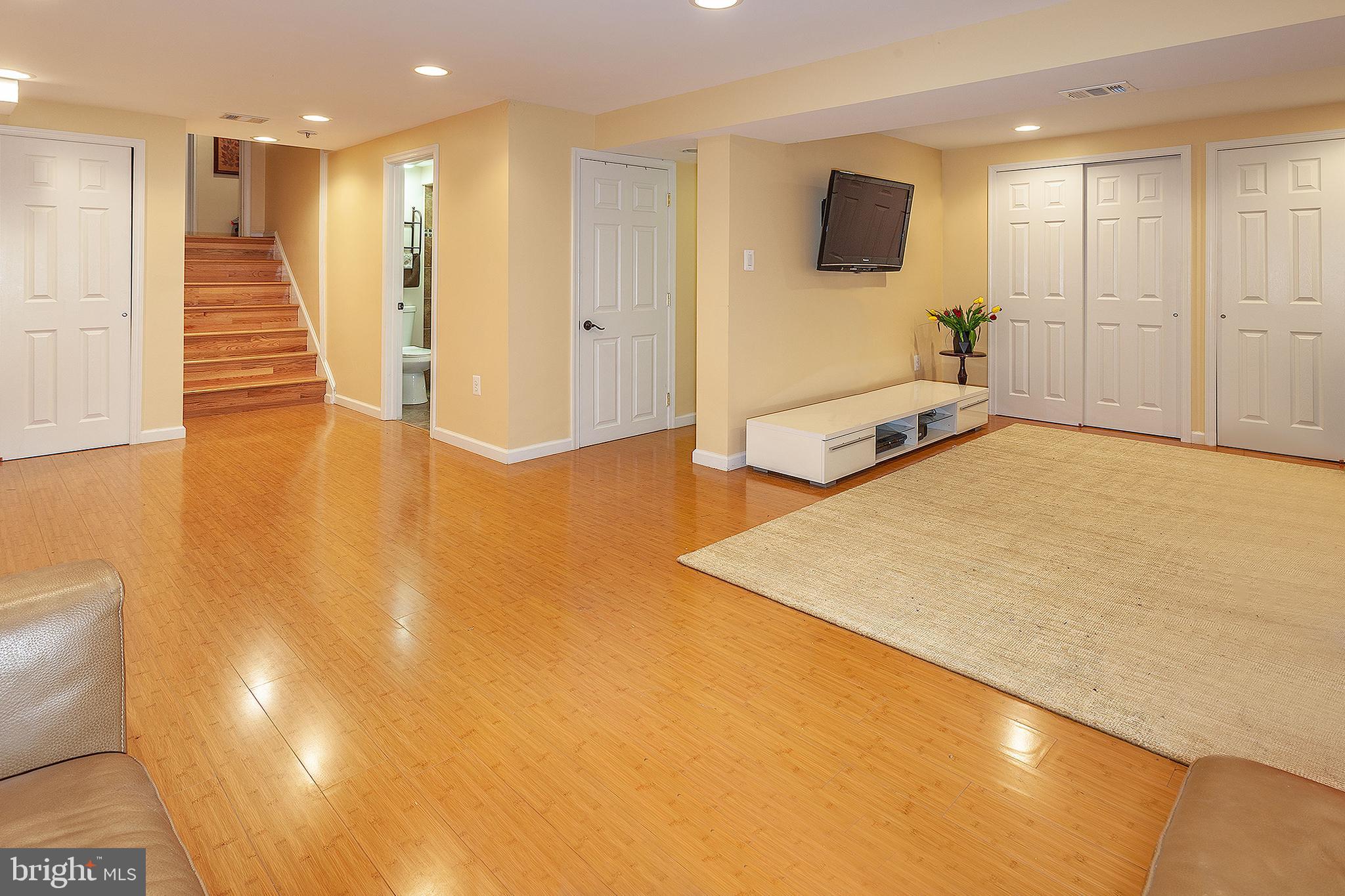 STRATTON WOODS - Residential