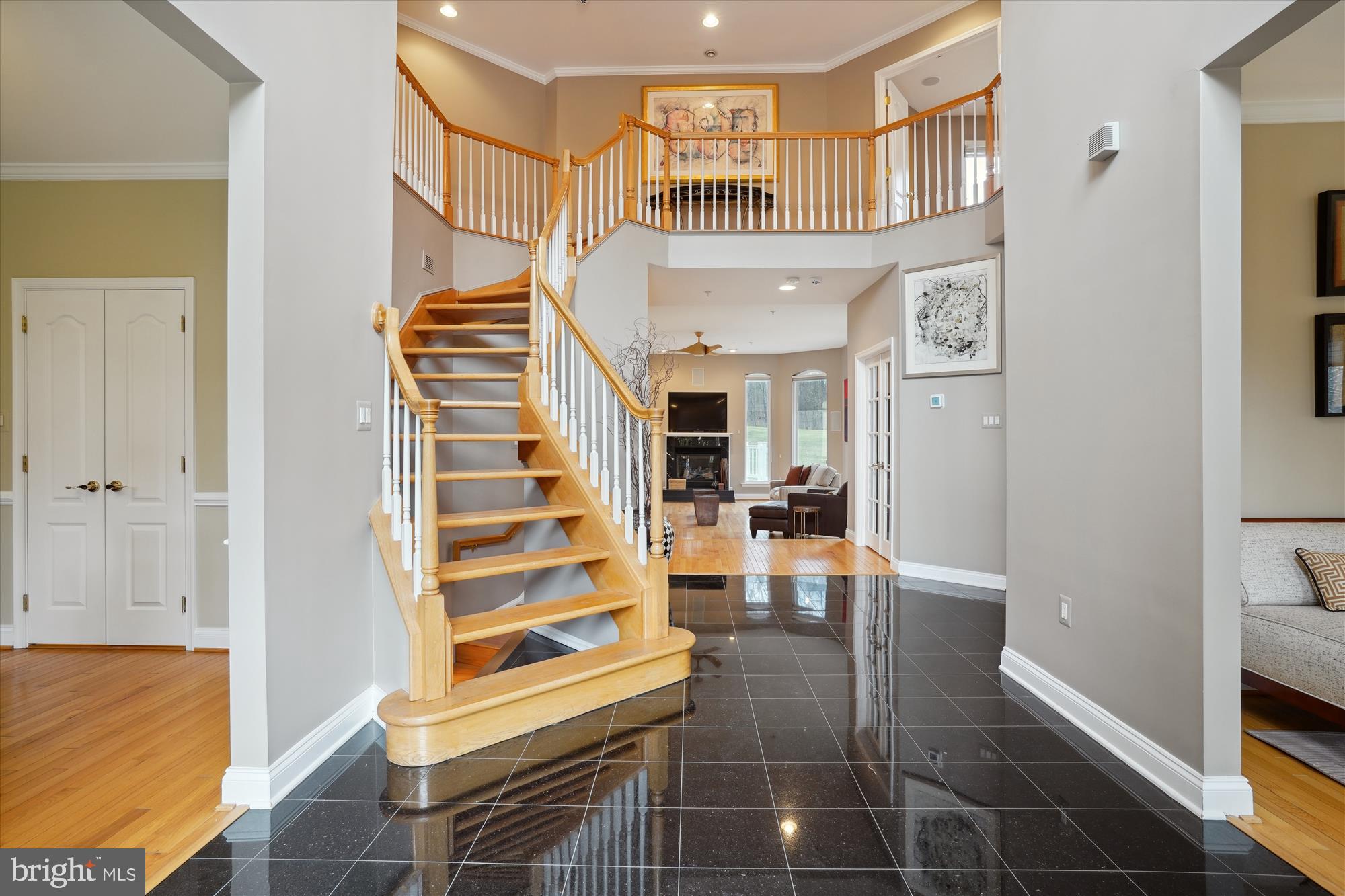 QUEEN ANNE - Residential