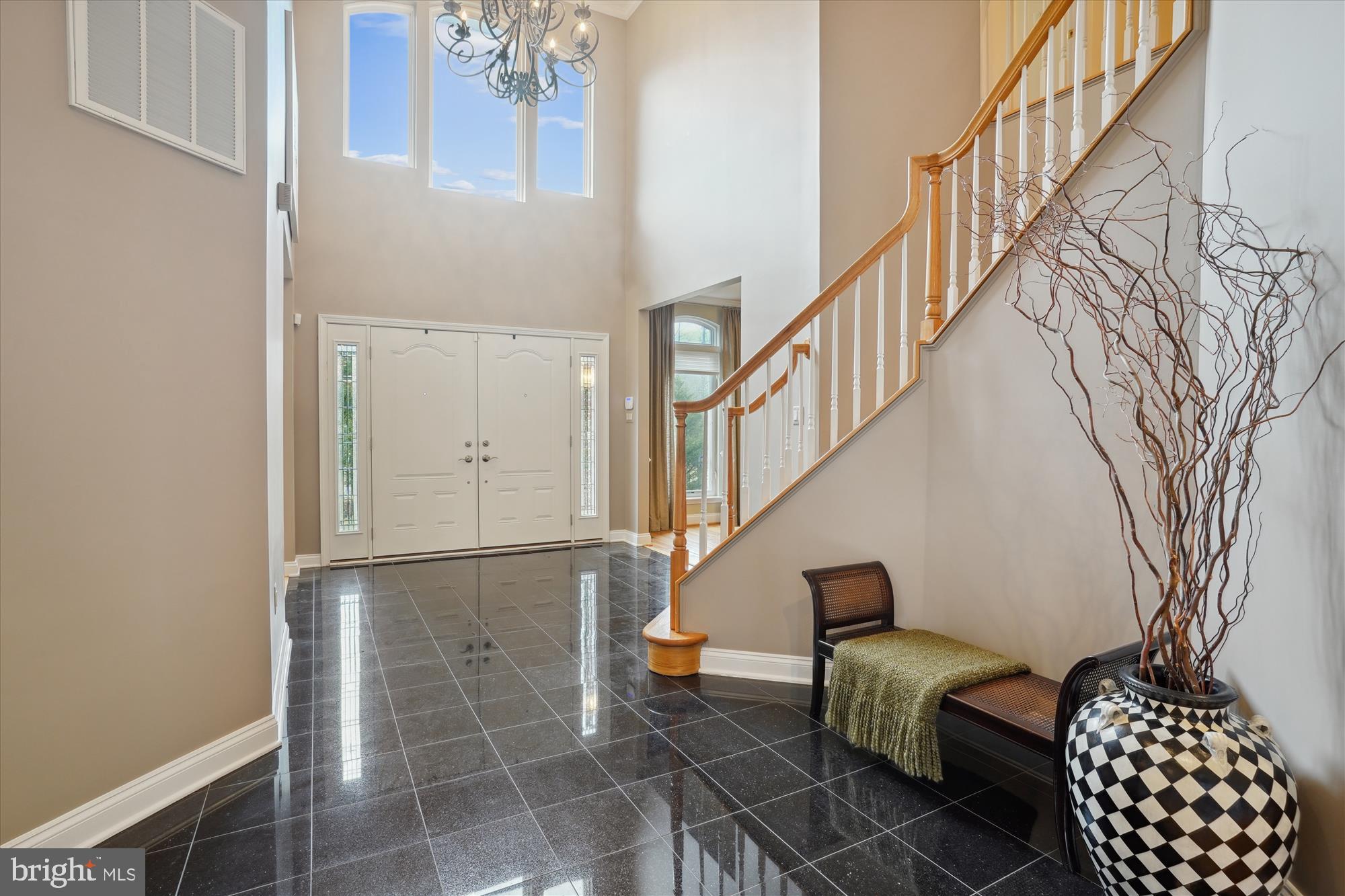 QUEEN ANNE - Residential