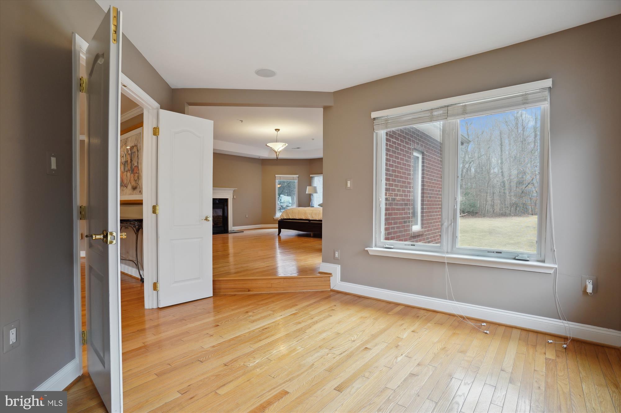 QUEEN ANNE - Residential