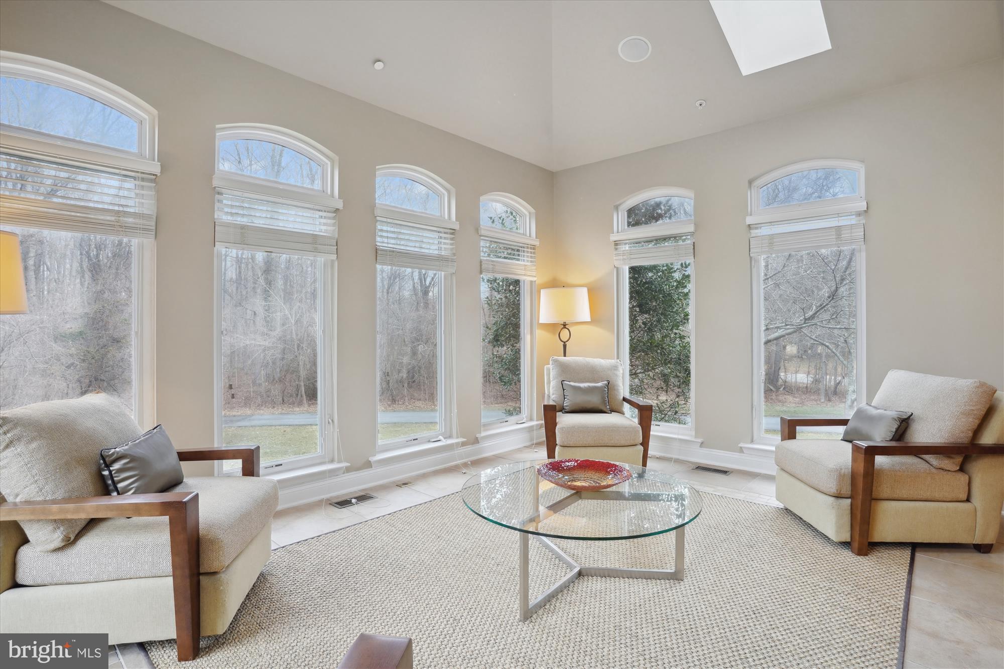 QUEEN ANNE - Residential