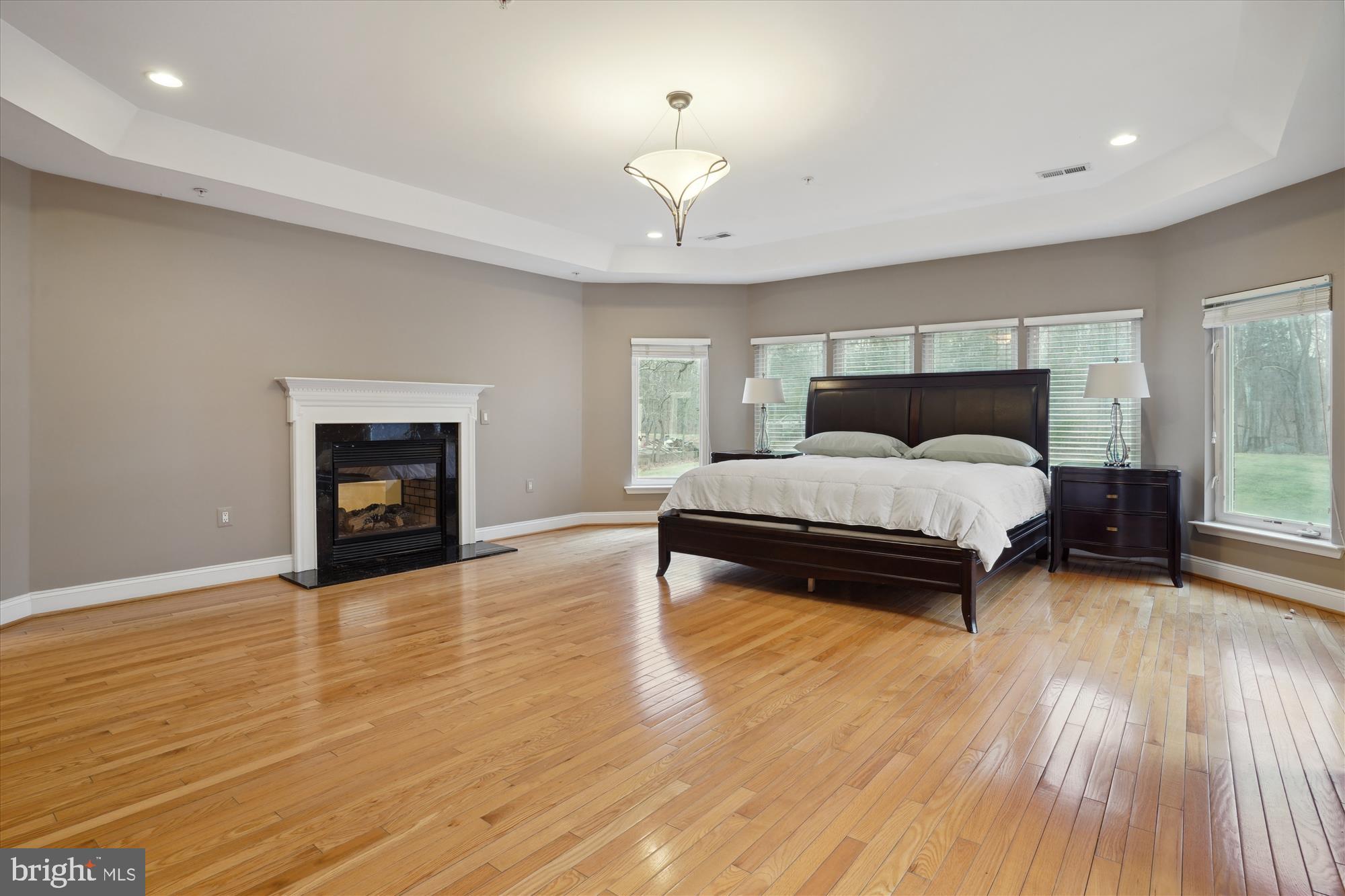 QUEEN ANNE - Residential