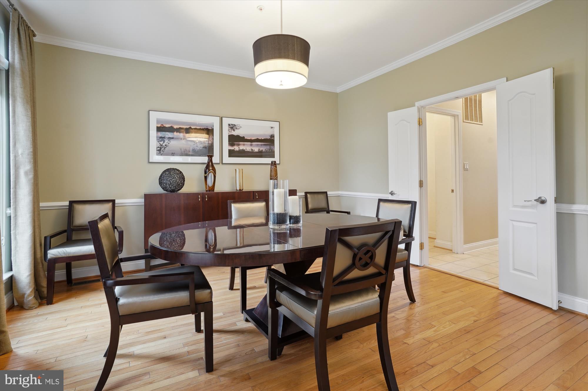 QUEEN ANNE - Residential