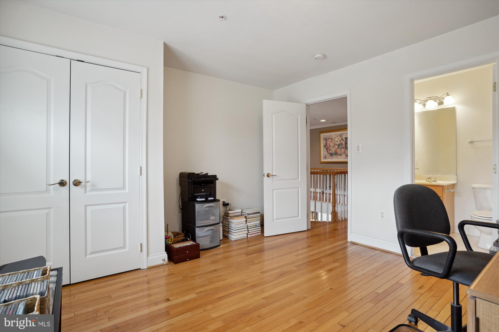 QUEEN ANNE - Residential