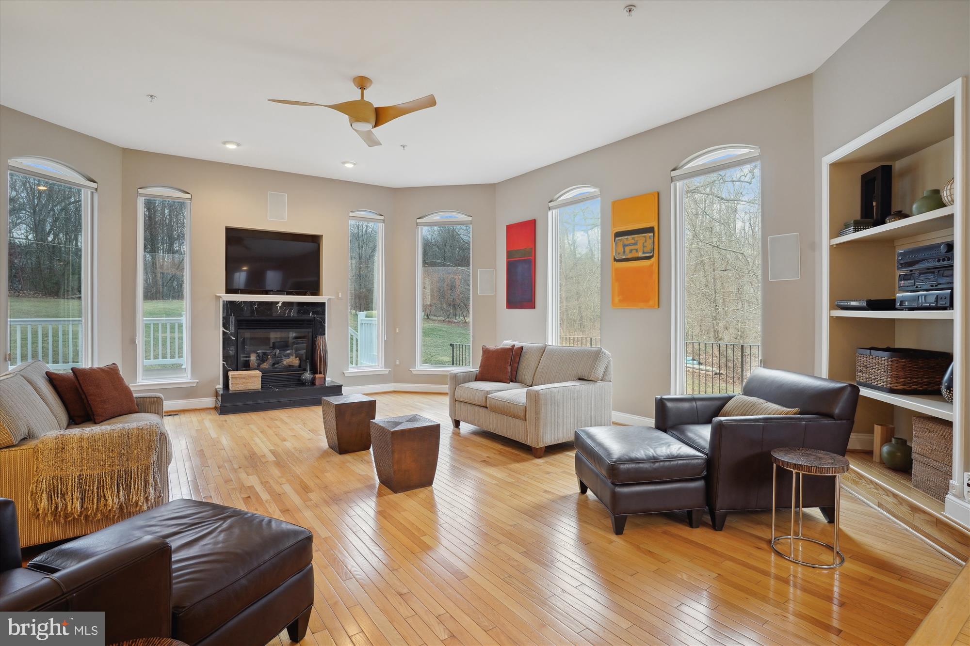 QUEEN ANNE - Residential