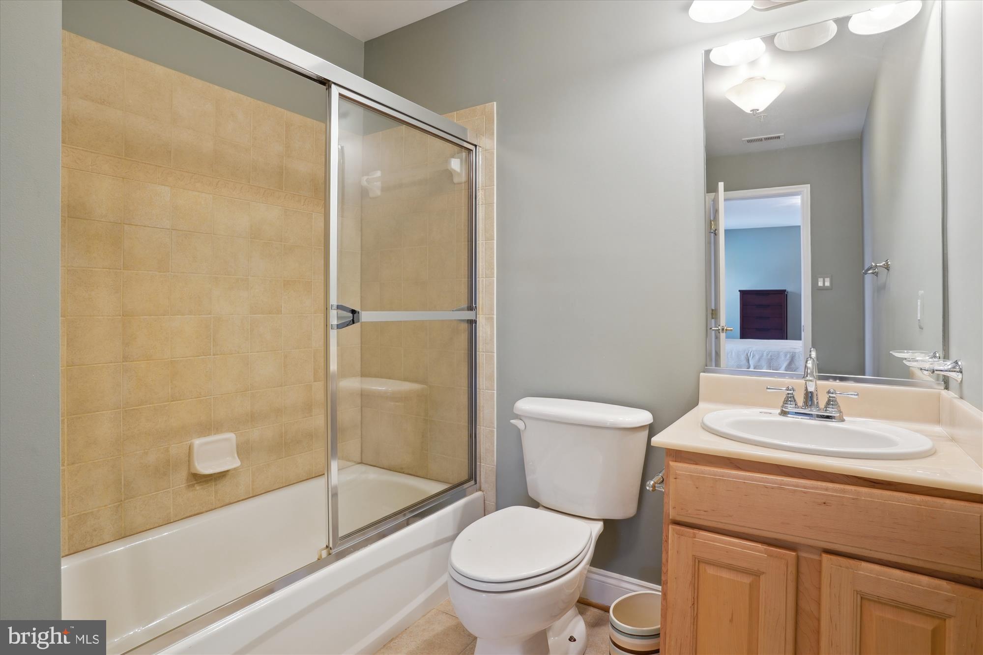 QUEEN ANNE - Residential