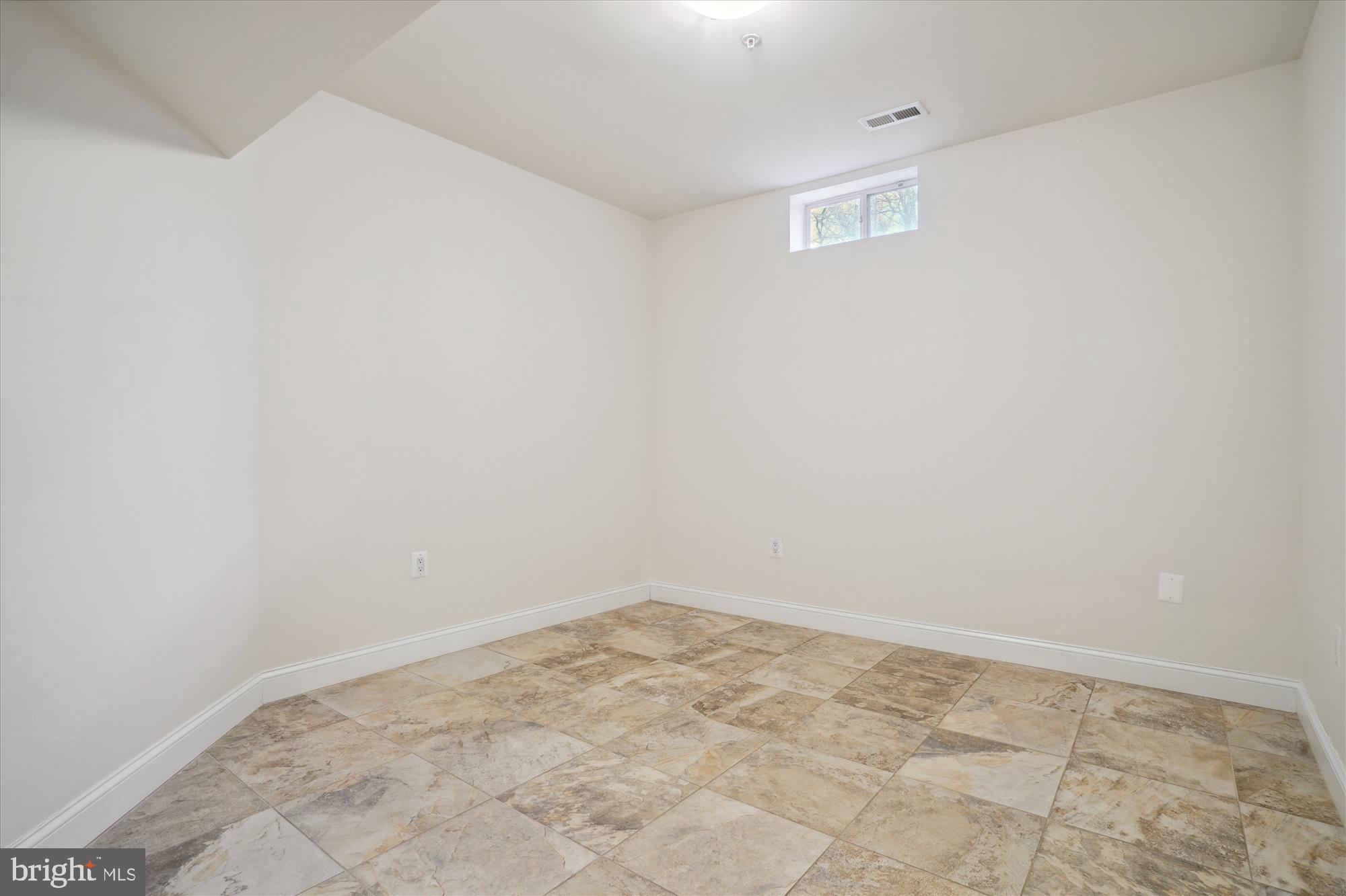 QUEEN ANNE - Residential