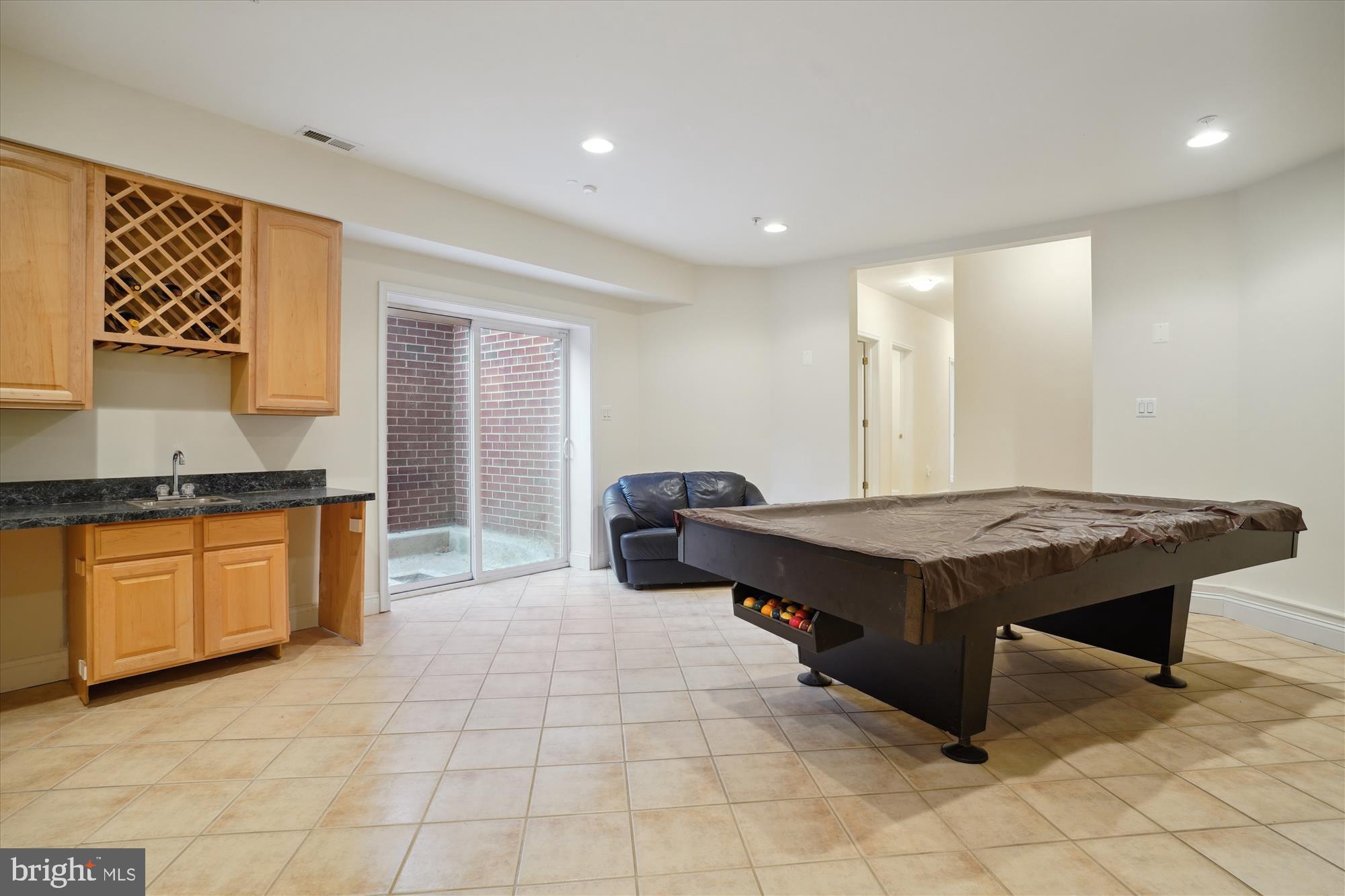 QUEEN ANNE - Residential