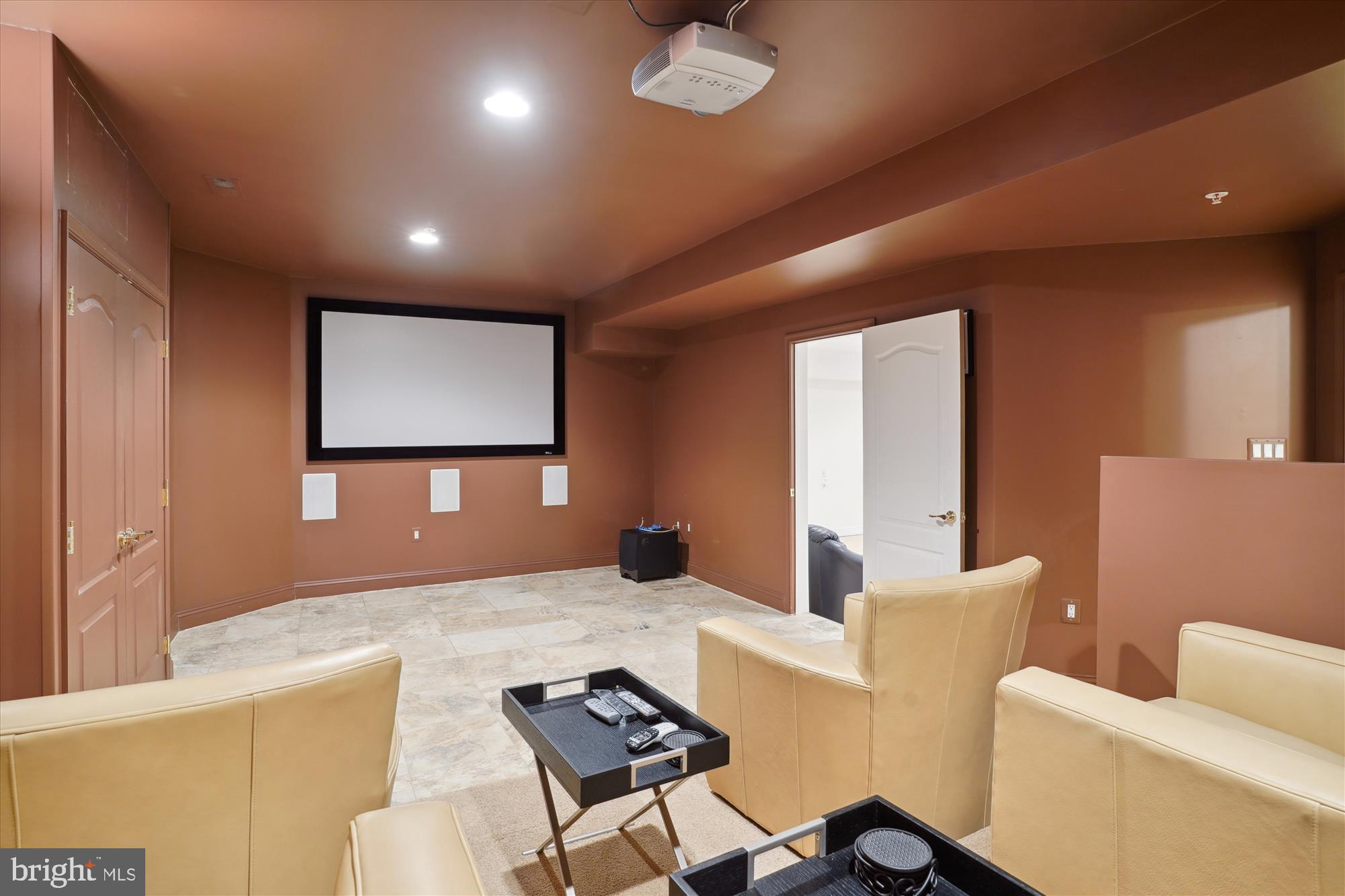 QUEEN ANNE - Residential