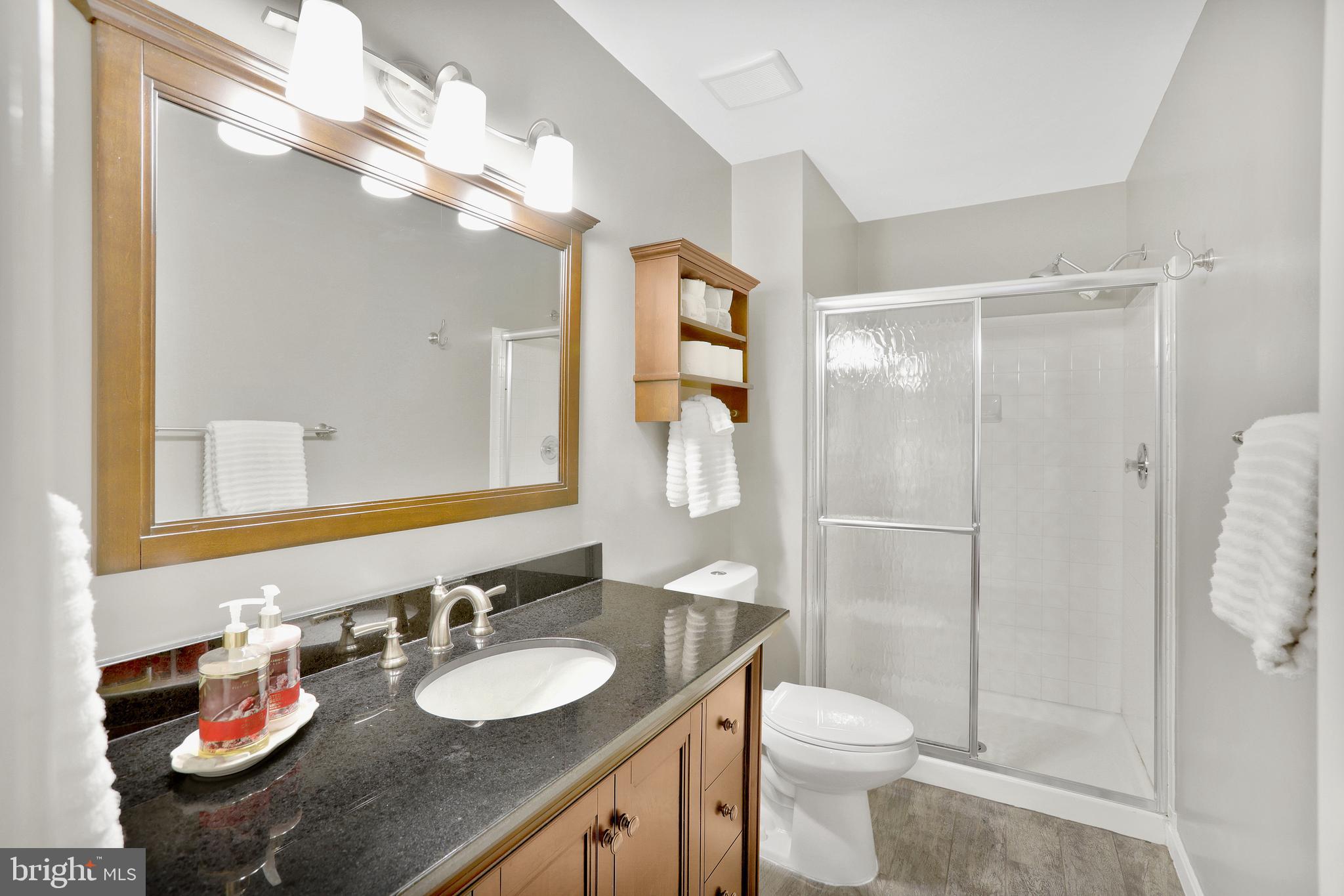 CASCADES/LOWES - Residential