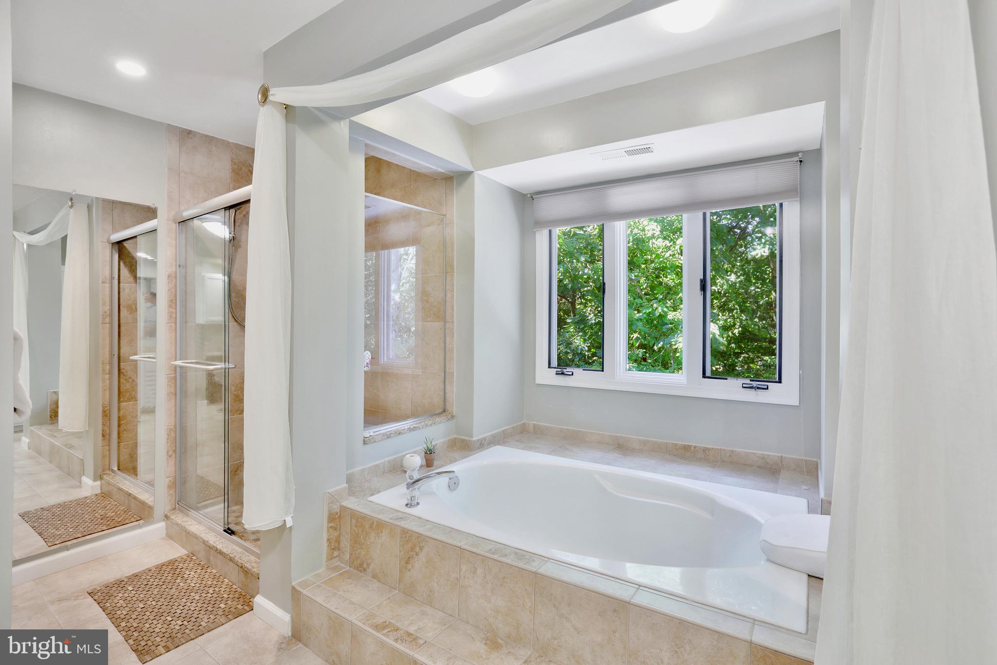 CASCADES/LOWES - Residential